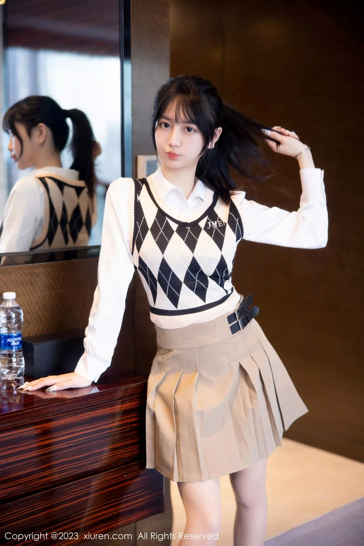 秀人集.com_[XiuRen秀人网]No.6329_模特谢小蒽私房半脱露粉色蕾丝内衣配超薄无内肉丝惹火诱惑写真94P