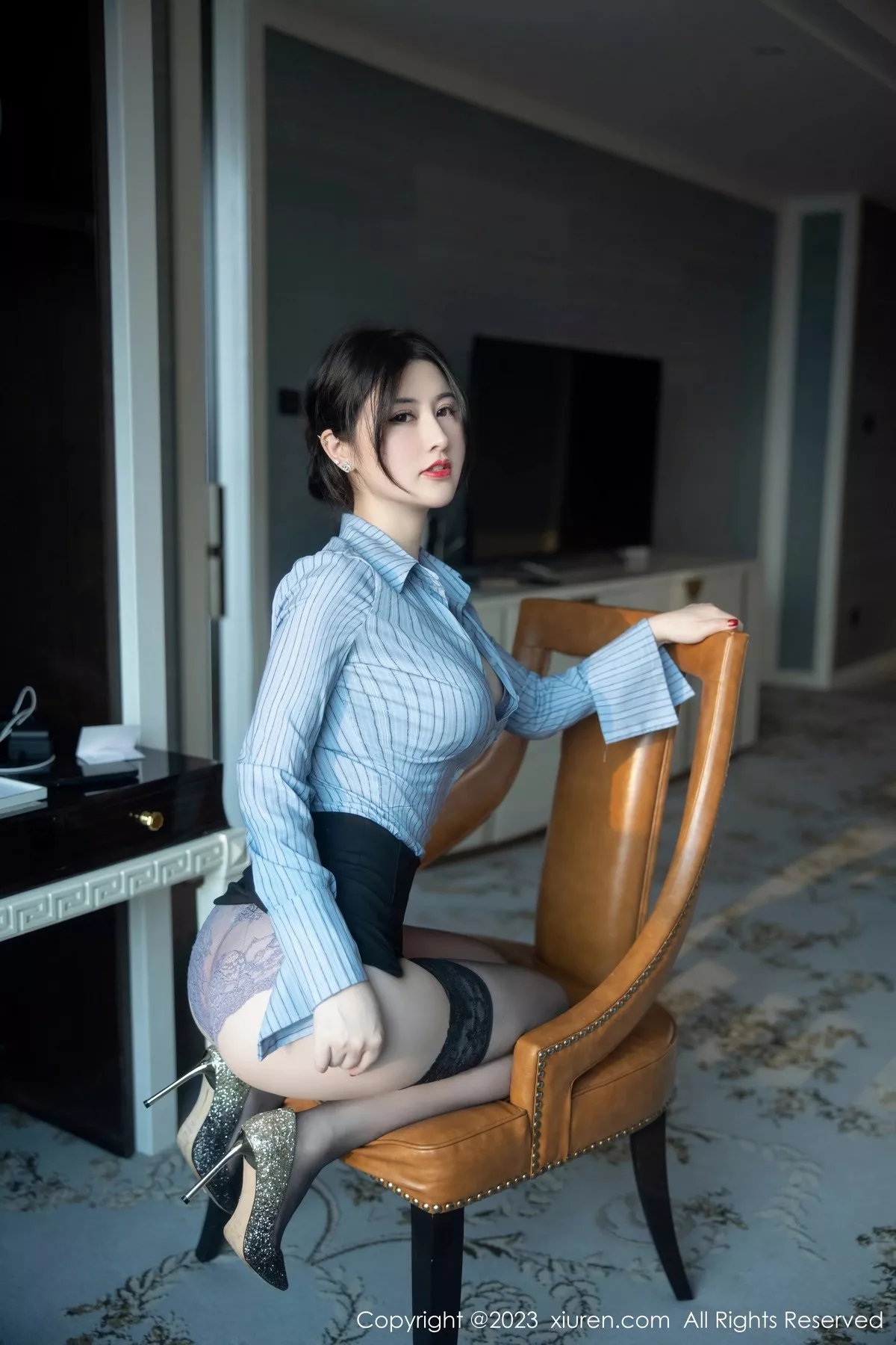 秀人集.com_[XiuRen秀人网]No.6343_模特诗诗kiki条纹T恤配黑短裙露性感蕾丝内衣魅惑黑丝诱惑写真78P