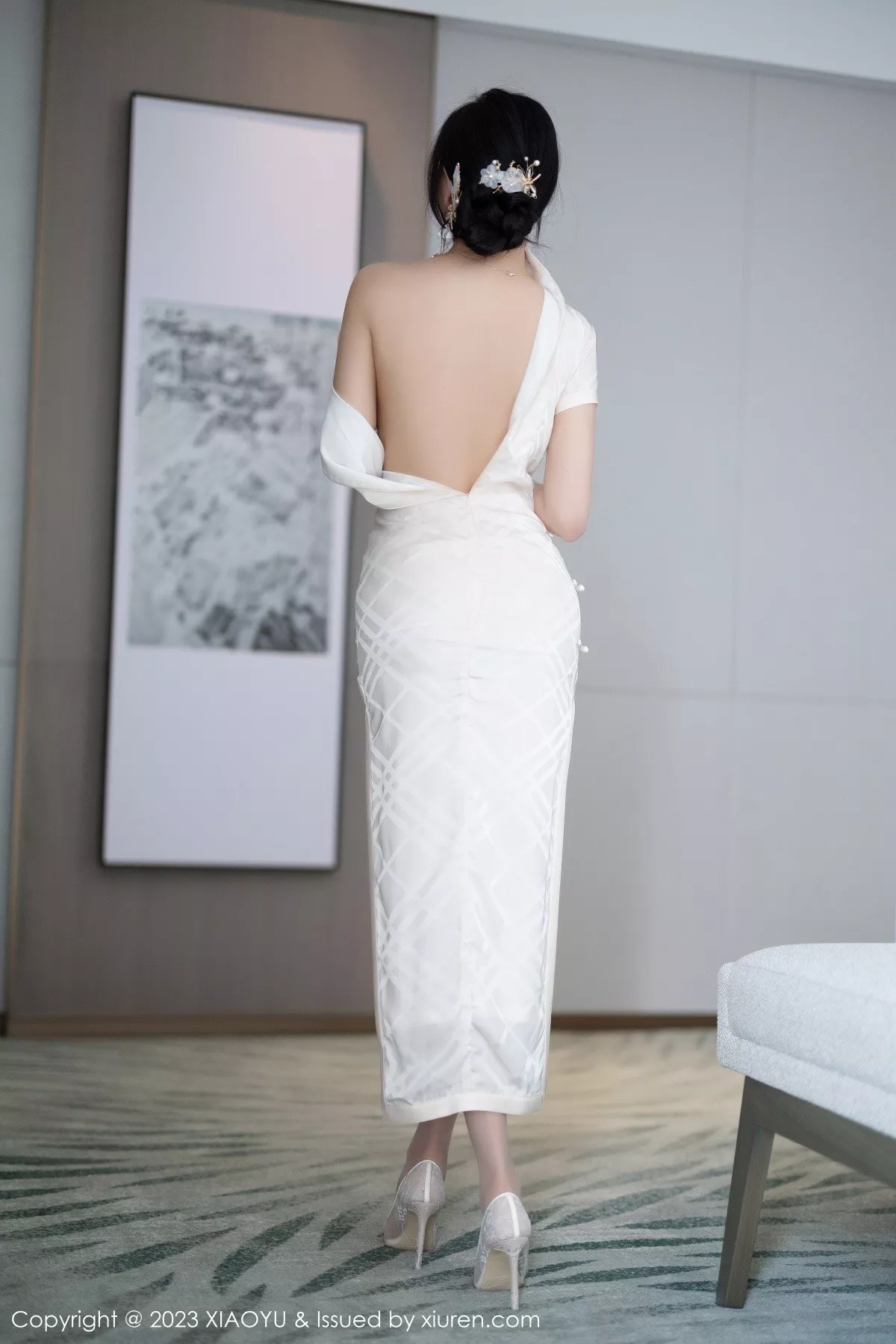 秀人集.com_[XiaoYu画语界]Vol.978_女神杨晨晨Yome性感白色典雅旗袍配白丝袜秀丰腴身材诱惑写真85P