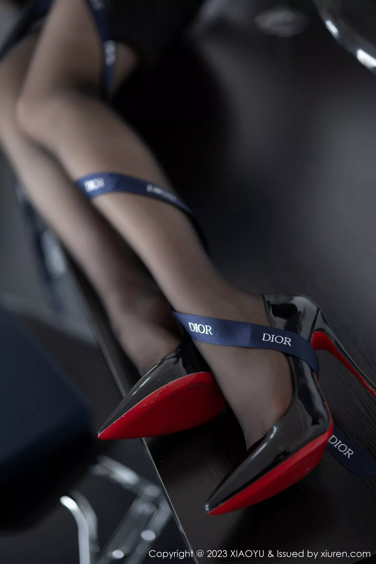 秀人集.com_[XiaoYu画语界]Vol.979_女神徐莉芝Booty脱制服露性感黑色蕾丝内衣配超薄黑丝诱惑写真86P