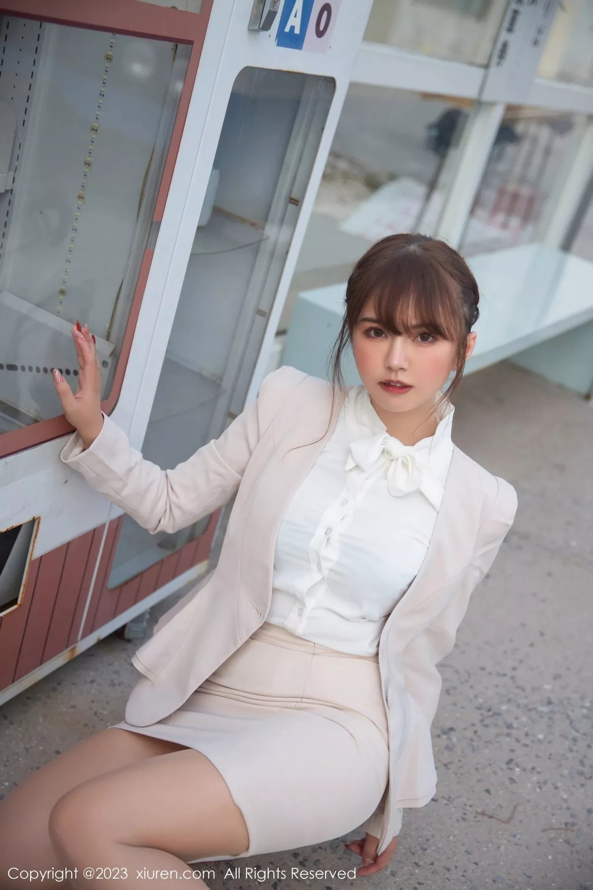 秀人集.com_[XiuRen秀人网]No.6383_模特张思允Nice户外OL装半脱露性感黑色蕾丝内衣迷人诱惑写真87P