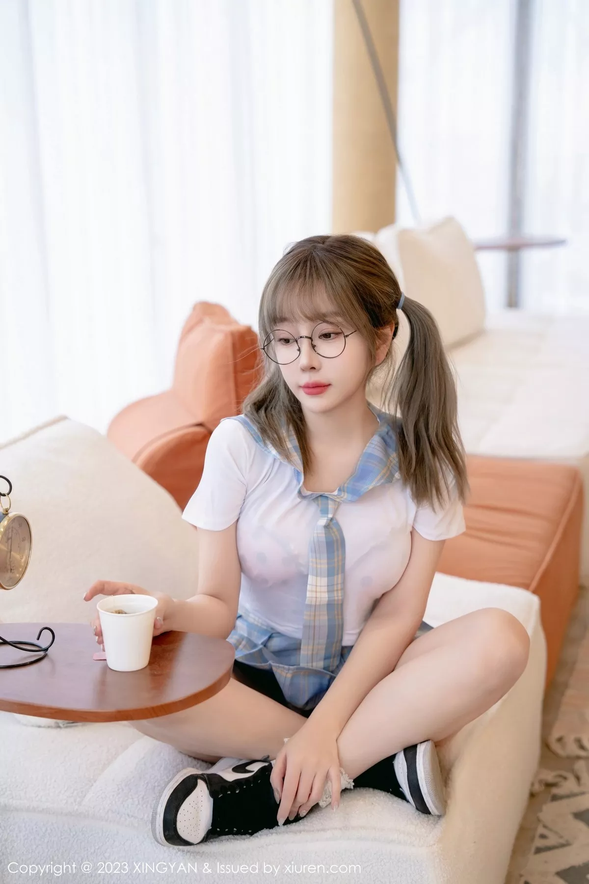 秀人集.com_[XINGYAN星颜社]VOL.180_女神王雨纯淡蓝色格子短裙套装露性感粉色内衣迷人诱惑写真82P