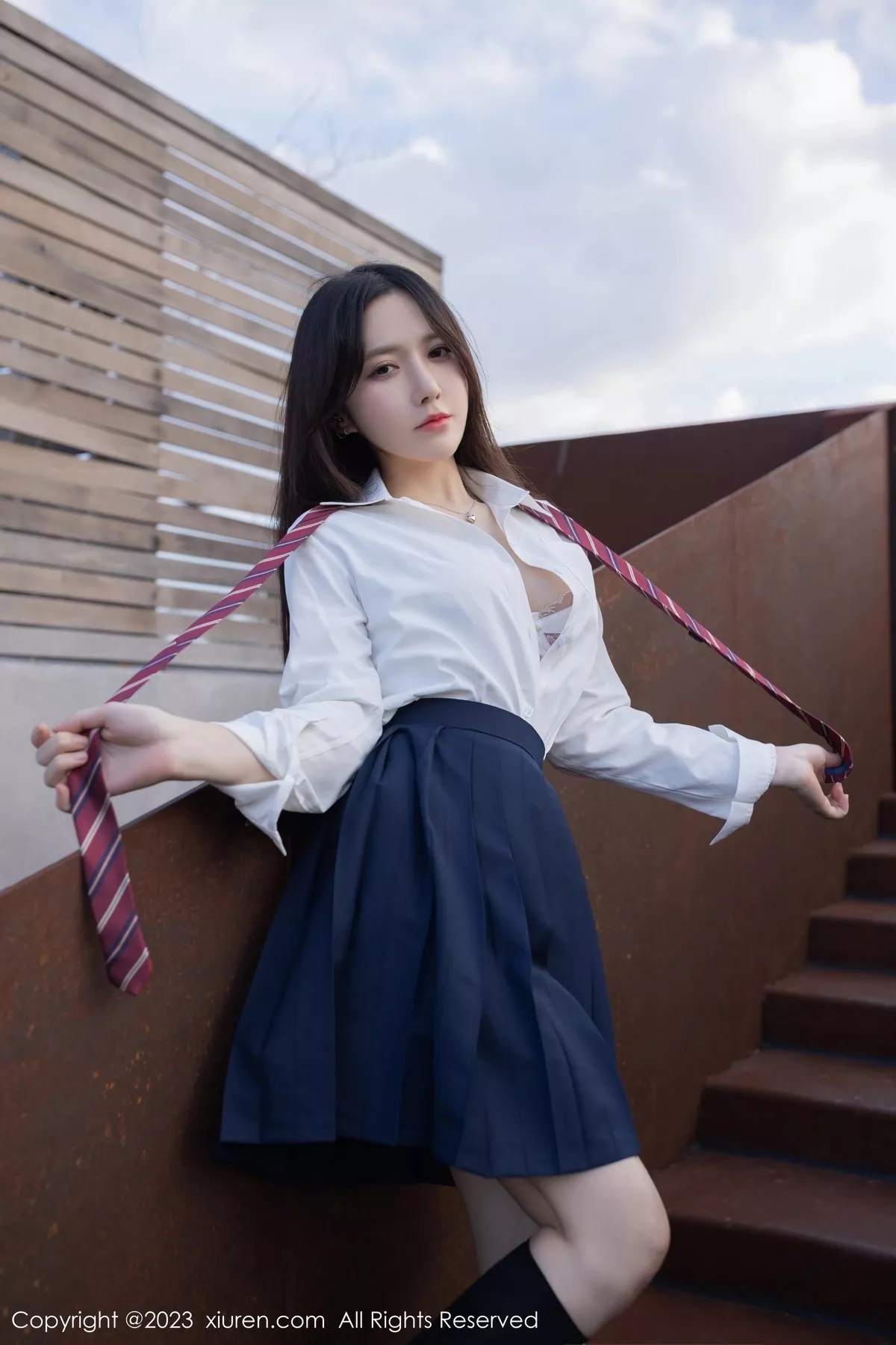 秀人集.com_[XiuRen秀人网]No.6400_模特鱼子酱Fish性感学妹装扮白T配深蓝短裙秀曼妙身姿诱惑写真82P