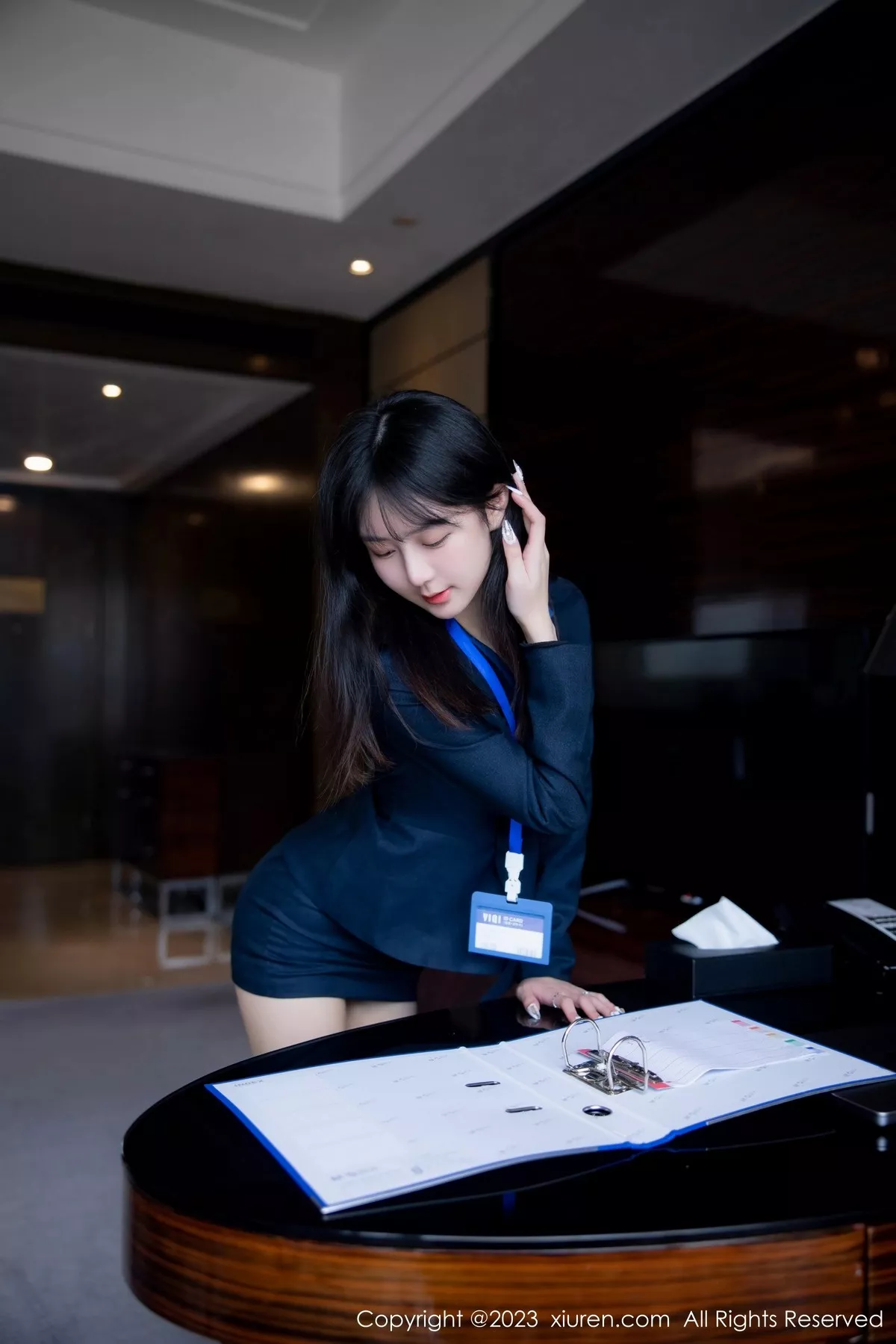 秀人集.com_[XiuRen秀人网]No.6407_模特谢小蒽性感OL装脱制服露紫色蕾丝内衣配超薄黑丝诱惑写真91P