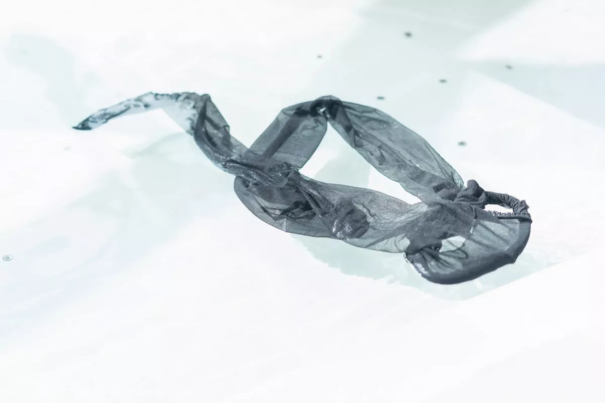 秀人集.com_[YouMi尤蜜荟]Vol.913_女神尤妮丝Egg灰色背带上衣配灰短裙秀魔鬼身材惹火诱惑写真51P