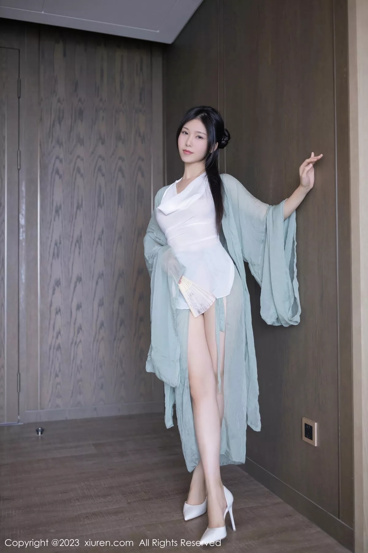 秀人集.com_[XiuRen秀人网]No.6420_模特利世性感绿色古装服饰配白色薄纱秀曼妙身姿迷人诱惑写真74P