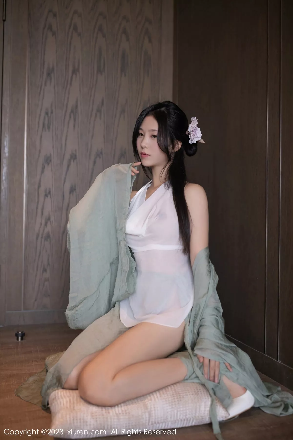 秀人集.com_[XiuRen秀人网]No.6420_模特利世性感绿色古装服饰配白色薄纱秀曼妙身姿迷人诱惑写真74P