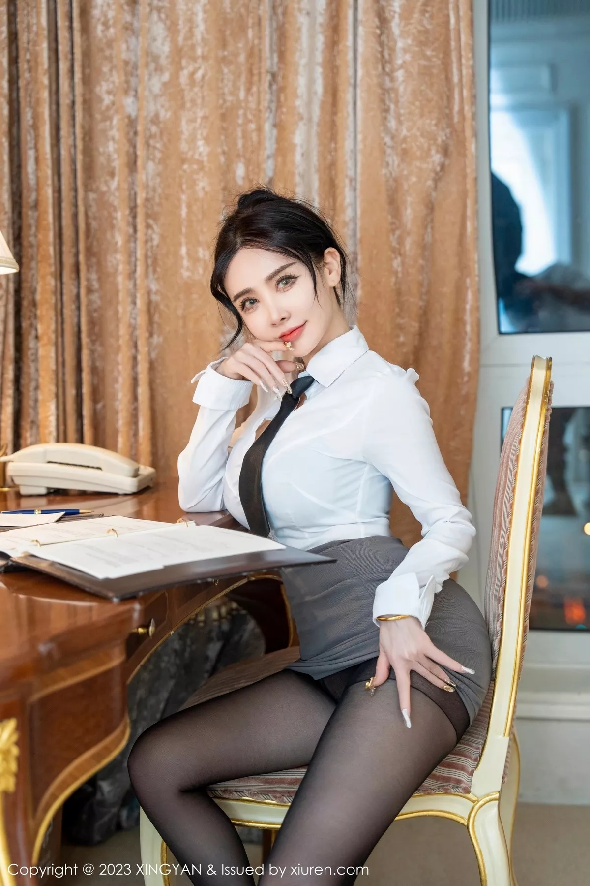 秀人集.com_[XINGYAN星颜社]VOL.182_模特潘娇娇性感白T配灰短裙露黑色轻透内衣秀巨乳肥臀诱惑写真82P