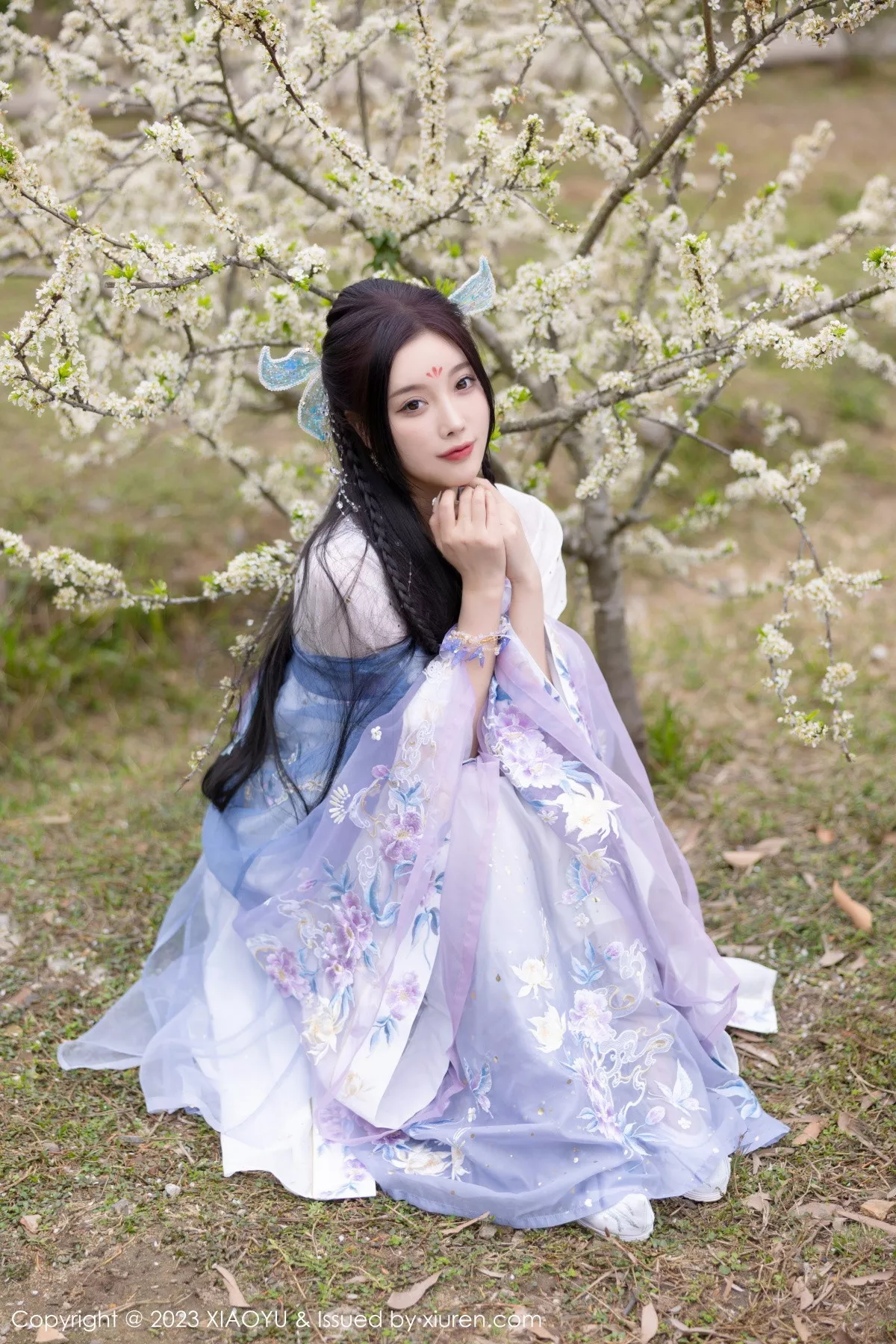 秀人集.com_[XiaoYu画语界]Vol.970_女神杨晨晨Yome脱淡蓝紫色古装服露白色蕾丝内衣完美诱惑写真91P