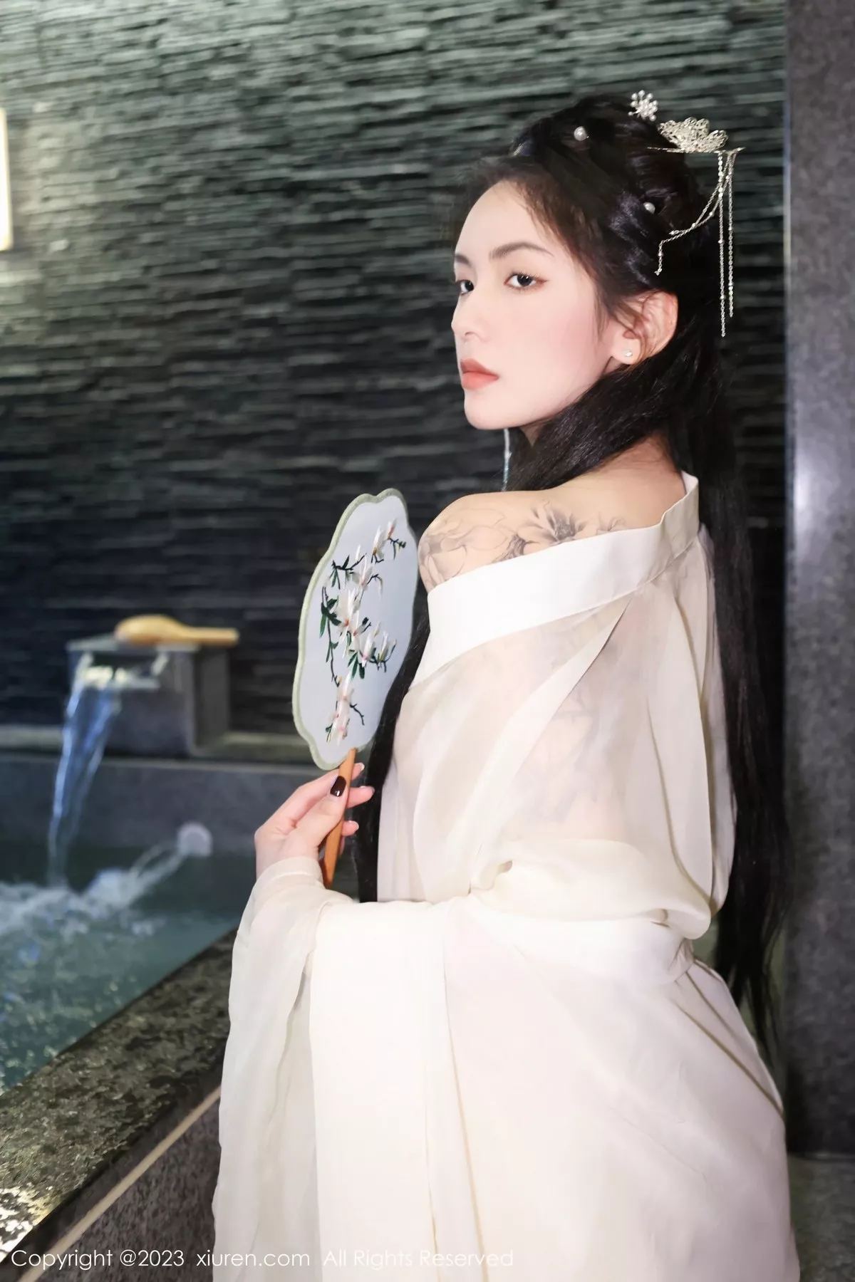 秀人集.com_[XiuRen秀人网]No.6430_模特乔一一温泉浴池白纱轻透古装服饰秀惹火身材极致诱惑写真82P