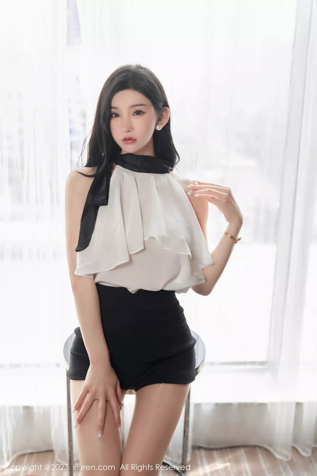 秀人集.com_[XiuRen秀人网]No.6435_女神周于希Sally澳门旅拍白色薄纱服饰配超薄肉丝撩人诱惑写真83P