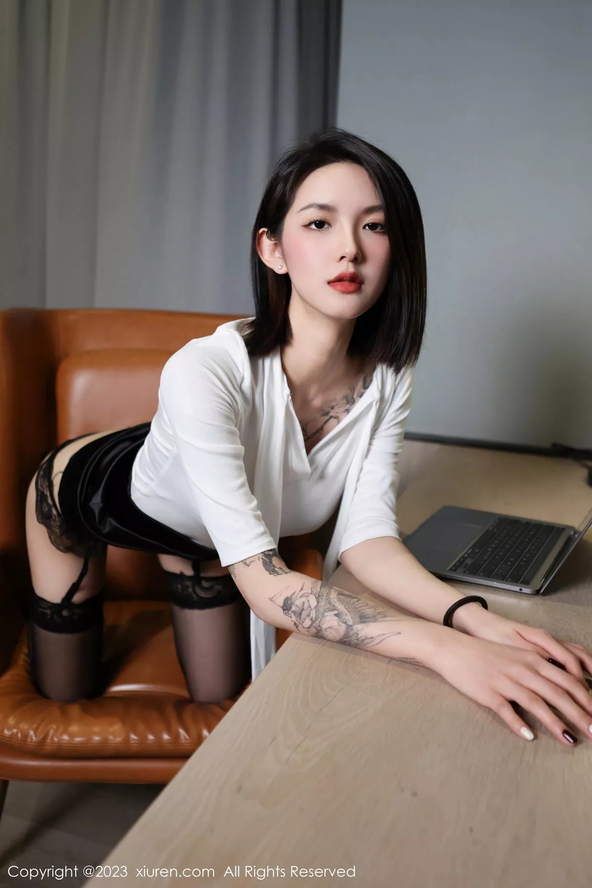 秀人集.com_[XiuRen秀人网]No.6316_模特乔一一性感白T配黑短裙露黑色蕾丝内衣秀完美身材诱惑写真79P