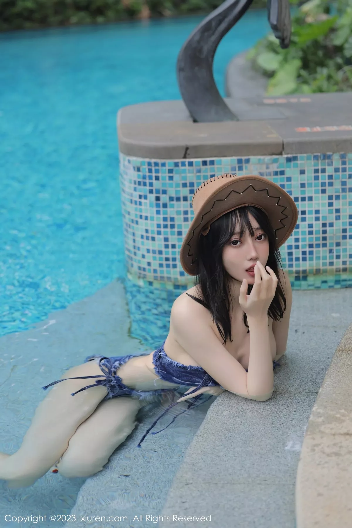 秀人集.com_[XiuRen秀人网]No.6504_模特玥儿玥er泳池边性感牛仔比基尼秀曼妙身姿迷人诱惑写真71P