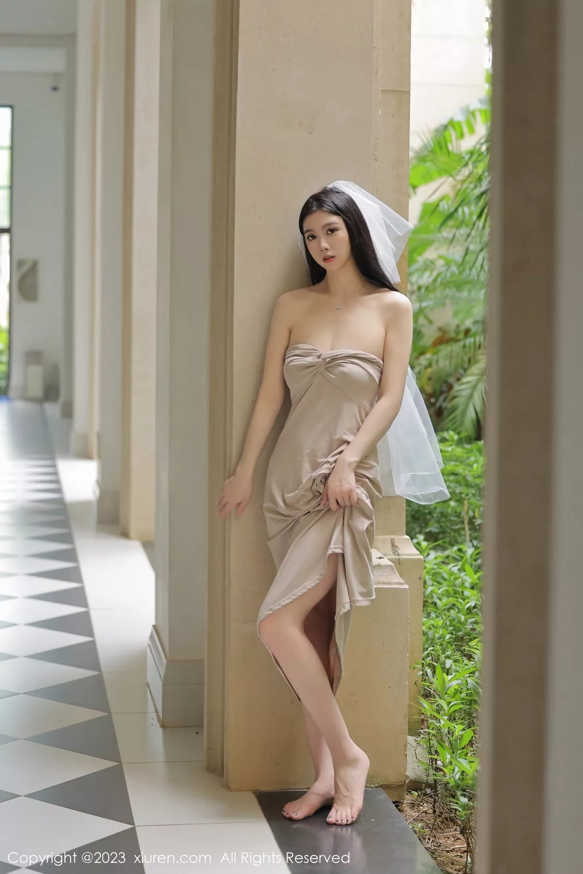 秀人集.com_[XiuRen秀人网]No.6513_模特李雅柔182CM性感杏色吊带长裙露蕾丝内裤秀美腿诱惑写真55P