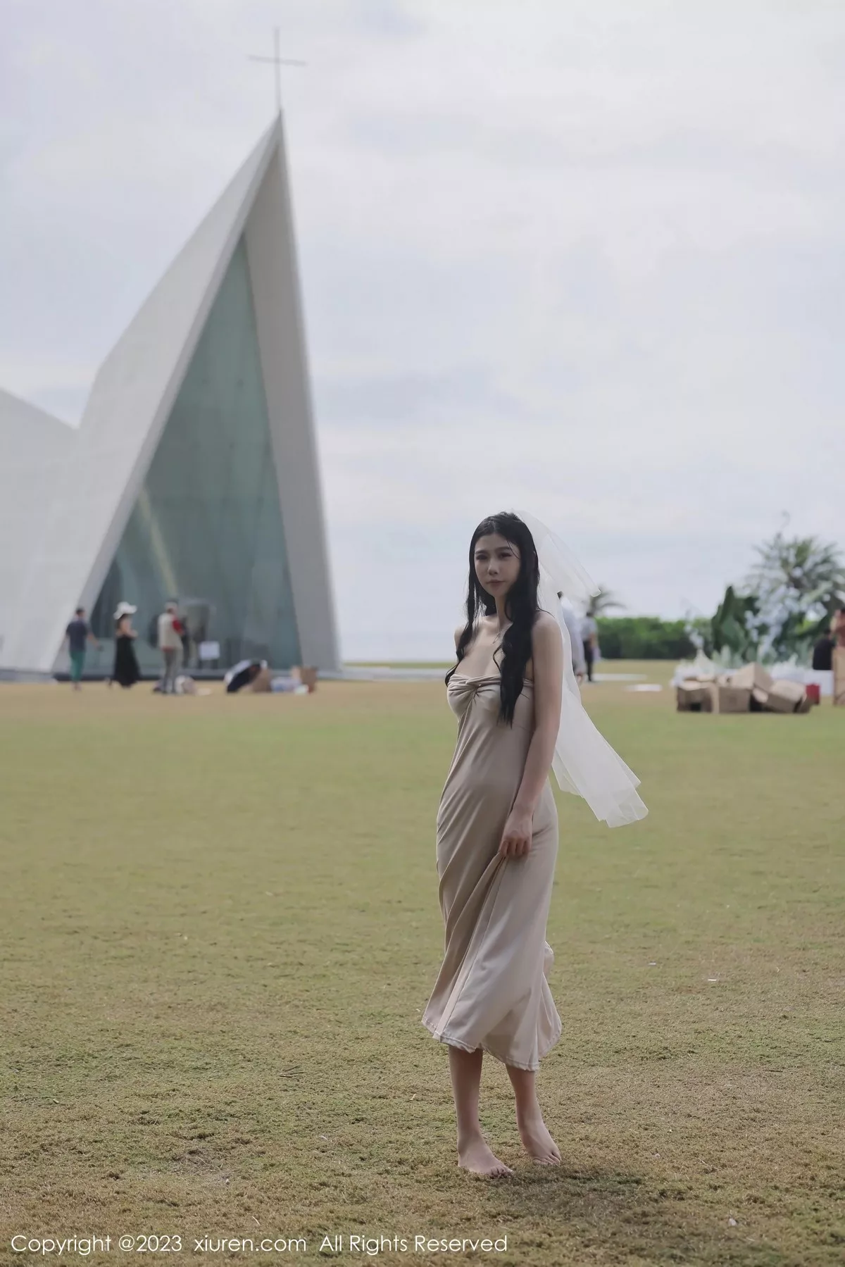 秀人集.com_[XiuRen秀人网]No.6513_模特李雅柔182CM性感杏色吊带长裙露蕾丝内裤秀美腿诱惑写真55P