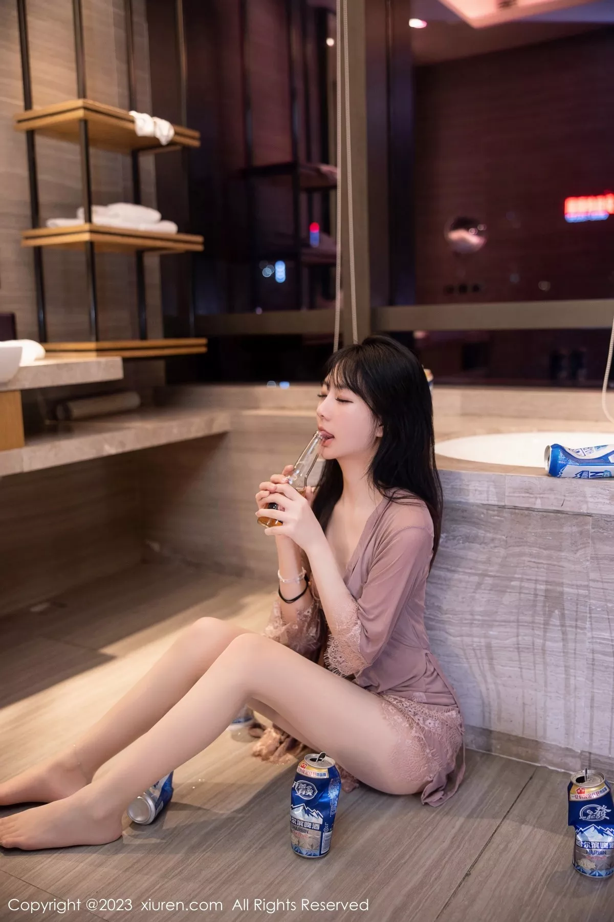 秀人集.com_[XiuRen秀人网]No.6558_模特谢小蒽私房浴室红灰色轻透薄纱睡裙配超薄肉丝湿身诱惑写真79P