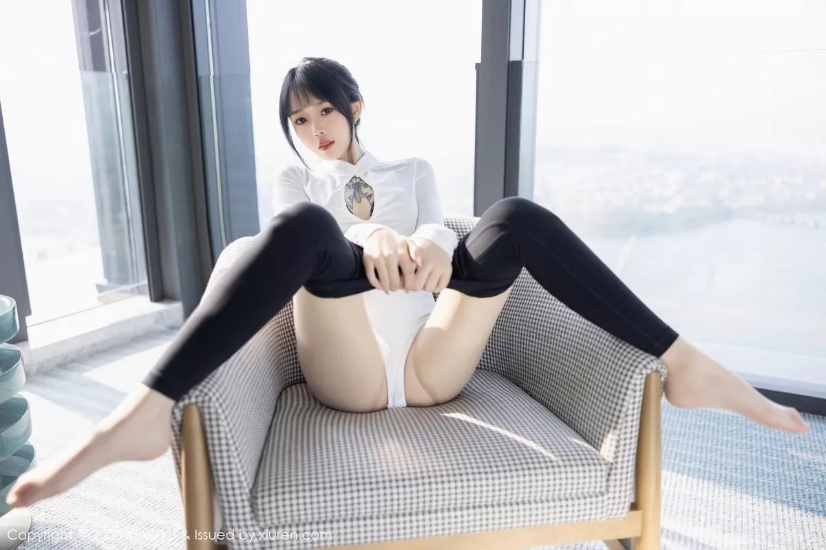 秀人集.com_[XiaoYu画语界]Vol.1006_模特奶瓶黑色连身短裙+性感蓝色蕾丝内衣秀曼妙身姿诱惑写真103P