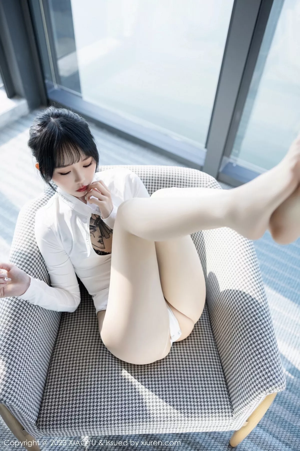 秀人集.com_[XiaoYu画语界]Vol.1006_模特奶瓶黑色连身短裙+性感蓝色蕾丝内衣秀曼妙身姿诱惑写真103P