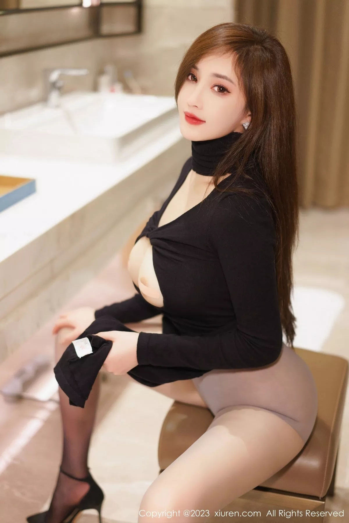 秀人集.com_[XiuRen秀人网]No.6467_女神Carol周妍希性感开胸连衣裙配超薄黑丝秀丰满身材诱惑写真73P