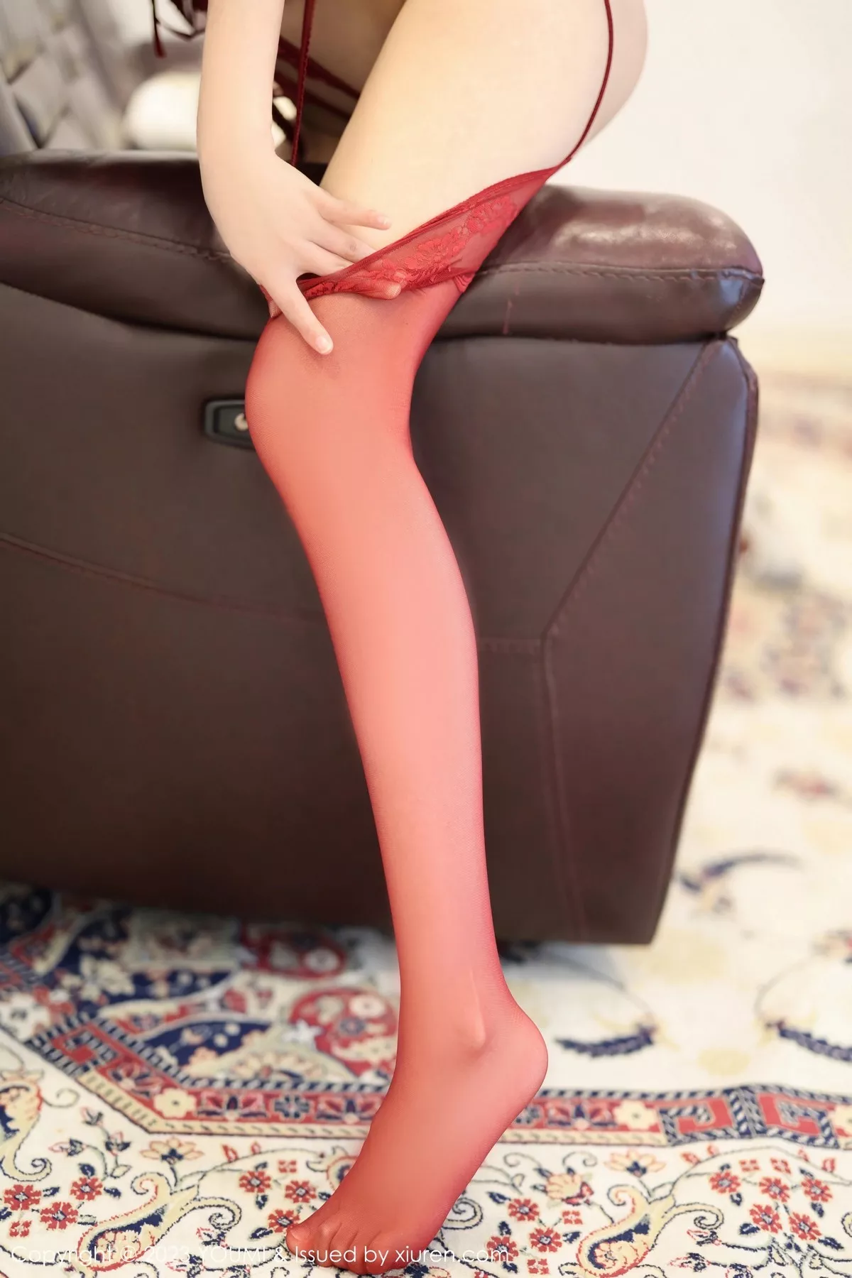 秀人集.com_[YouMi尤蜜荟]Vol.930_女神朱可儿Flora性感红色轻透情趣服饰秀雪峰美臀惹火诱惑写真99P