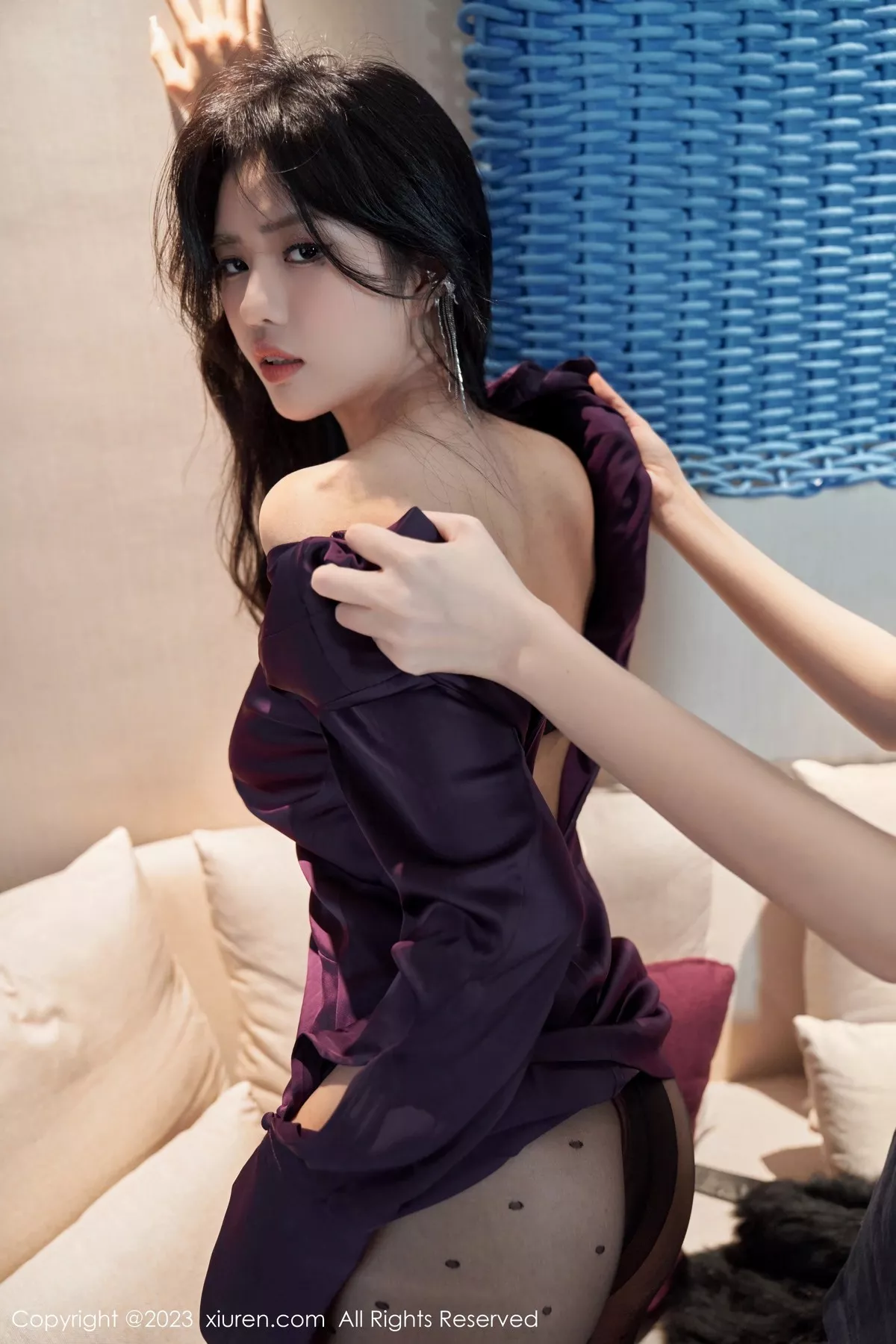 秀人集.com_[XiuRen秀人网]No.6649_模特浅浅Danny私房性感紫色服配黑丝裤袜秀曼妙身姿诱惑写真101P
