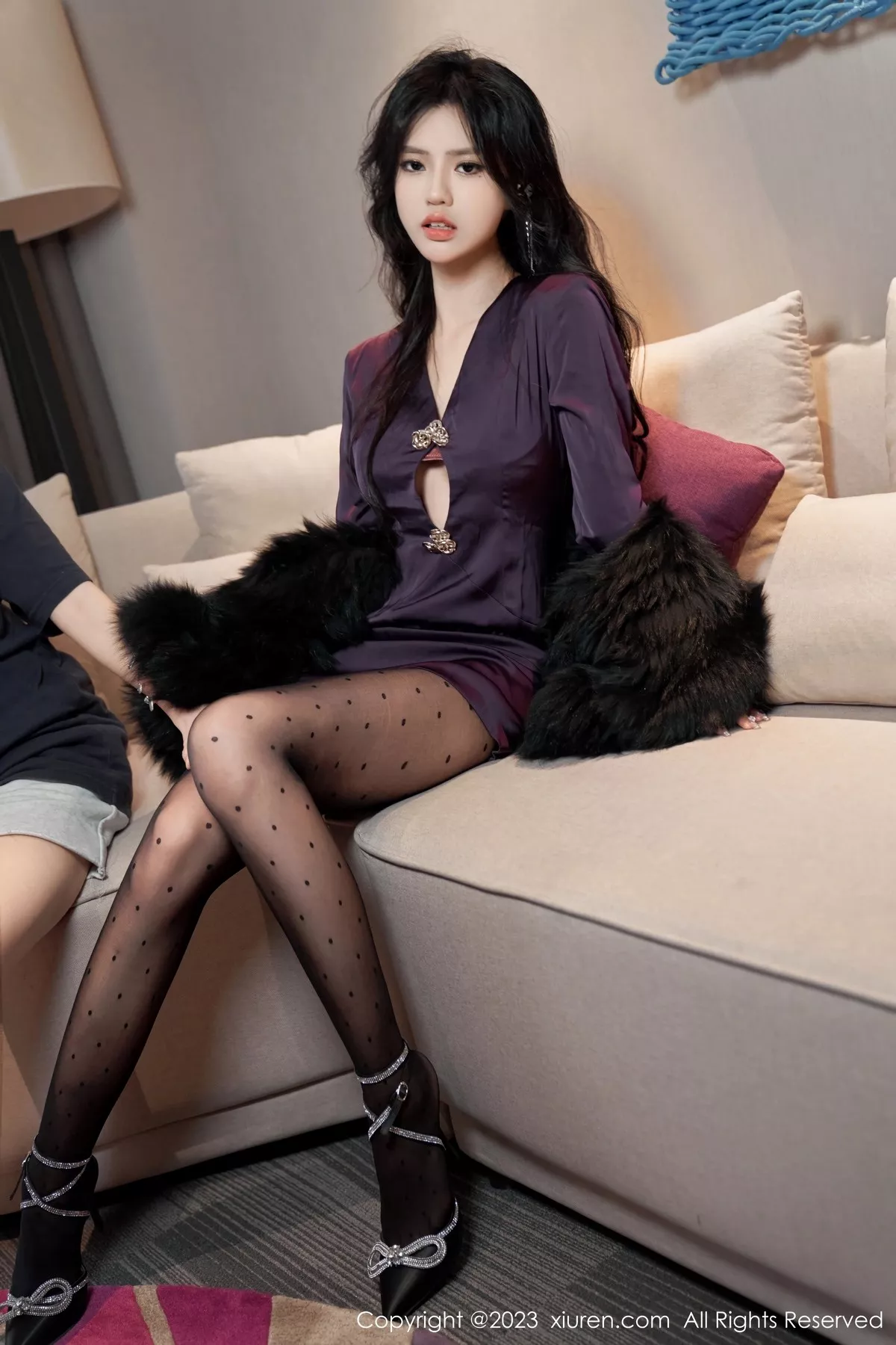 秀人集.com_[XiuRen秀人网]No.6649_模特浅浅Danny私房性感紫色服配黑丝裤袜秀曼妙身姿诱惑写真101P