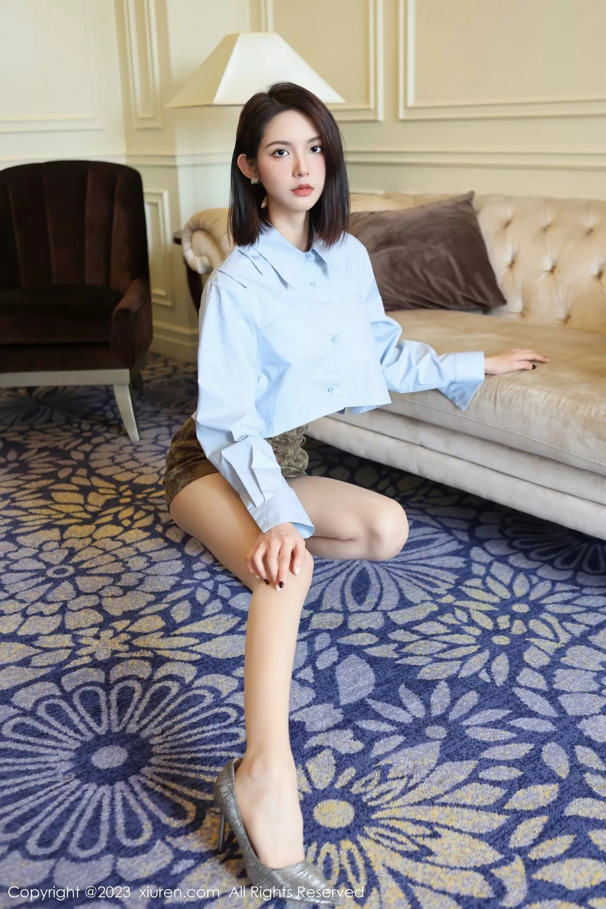 秀人集.com_[XiuRen秀人网]No.6661_模特乔一一性感浅蓝色上衣配皮质短裙露白色蕾丝内衣诱惑写真81P