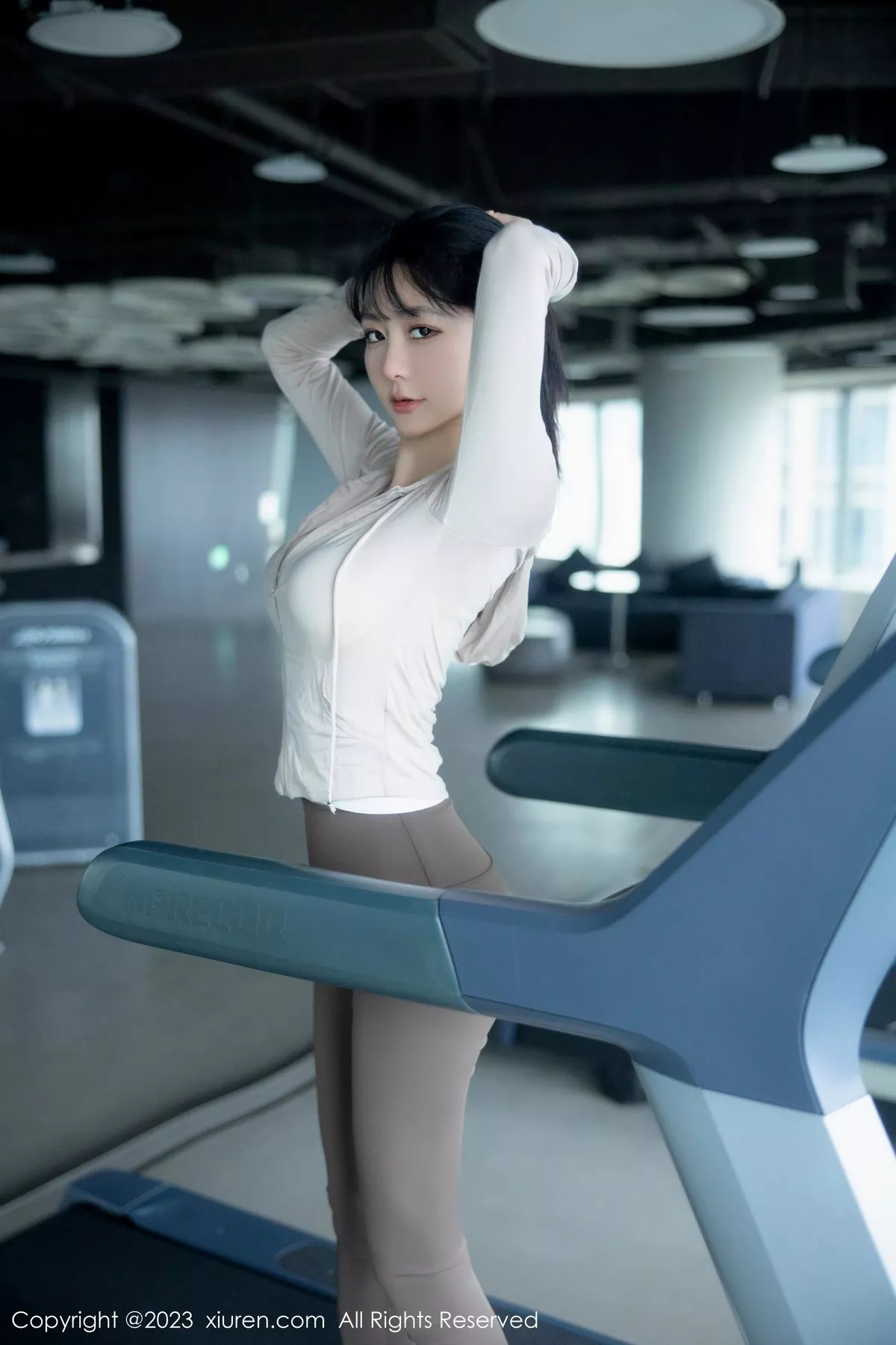 秀人集.com_[XiuRen秀人网]No.6683_模特幼幼健身房场景性感浅色运动服饰秀完美身材迷人诱惑写真99P