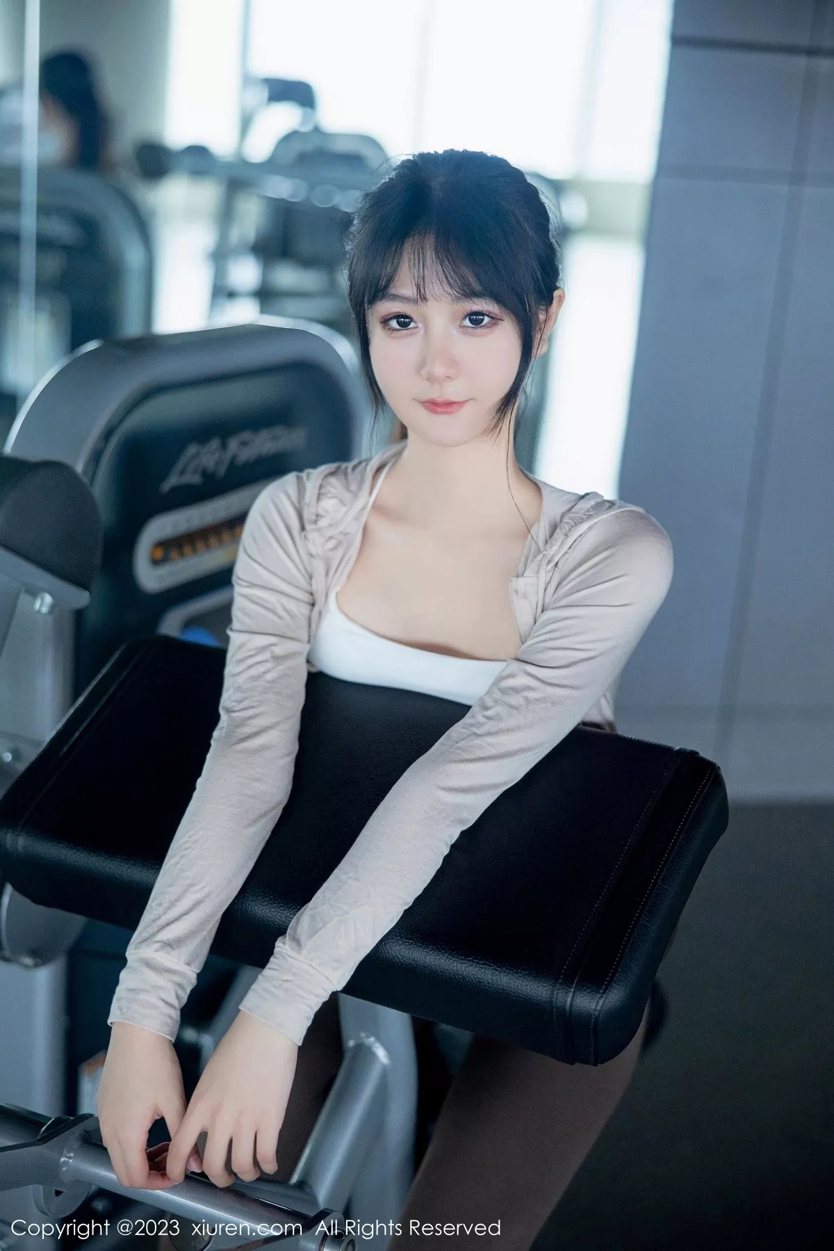 秀人集.com_[XiuRen秀人网]No.6683_模特幼幼健身房场景性感浅色运动服饰秀完美身材迷人诱惑写真99P
