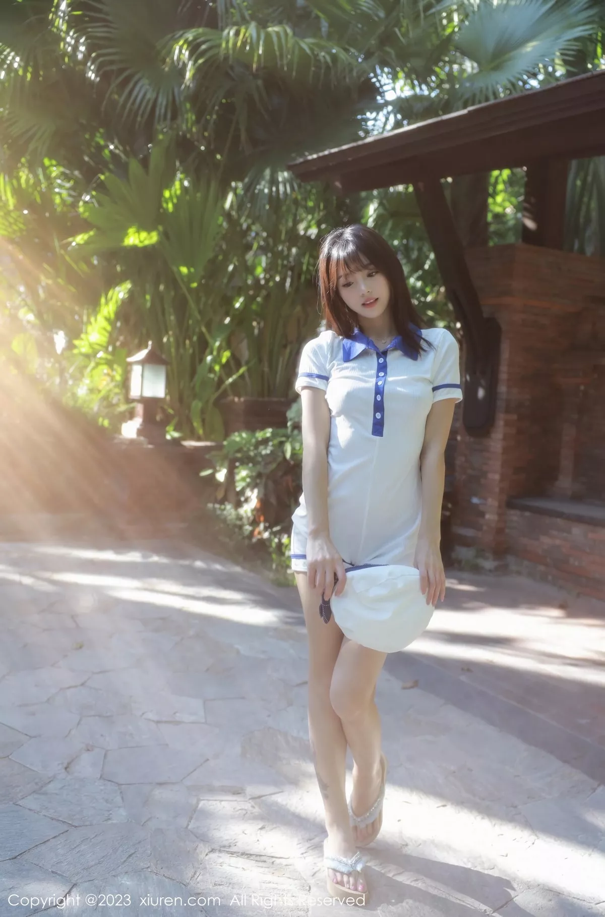 秀人集.com_[XiuRen秀人网]No.6686_模特佘贝拉bella泳池性感白色海军服半脱秀完美身材诱惑写真67P