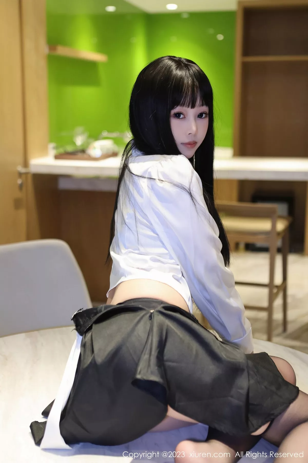 秀人集.com_[XiuRen秀人网]No.6685_模特早川京子私房床上情趣捆绑半脱露黑色情趣内衣惹火诱惑写真83P