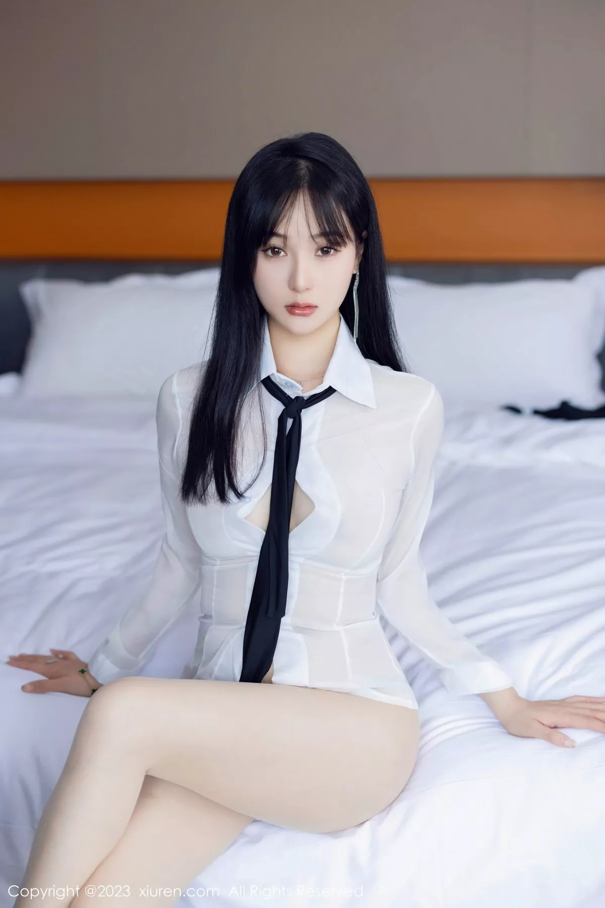 秀人集.com_[XiuRen秀人网]No.6710_新人模特柚琪Rich性感白色轻透衣配黑短裙秀曼妙身姿诱惑写真74P