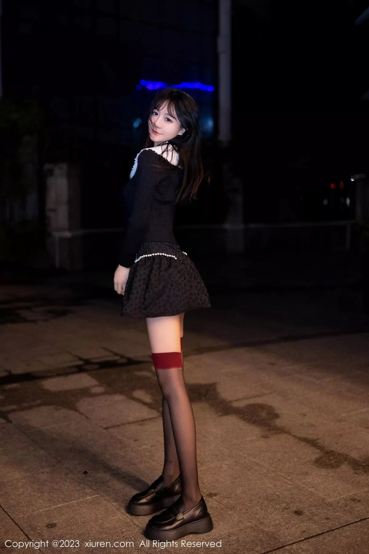 秀人集.com_[XiuRen秀人网]No.6724_模特幼幼喝酒主题性感黑色情趣服配黑丝袜秀完美身材诱惑写真80P