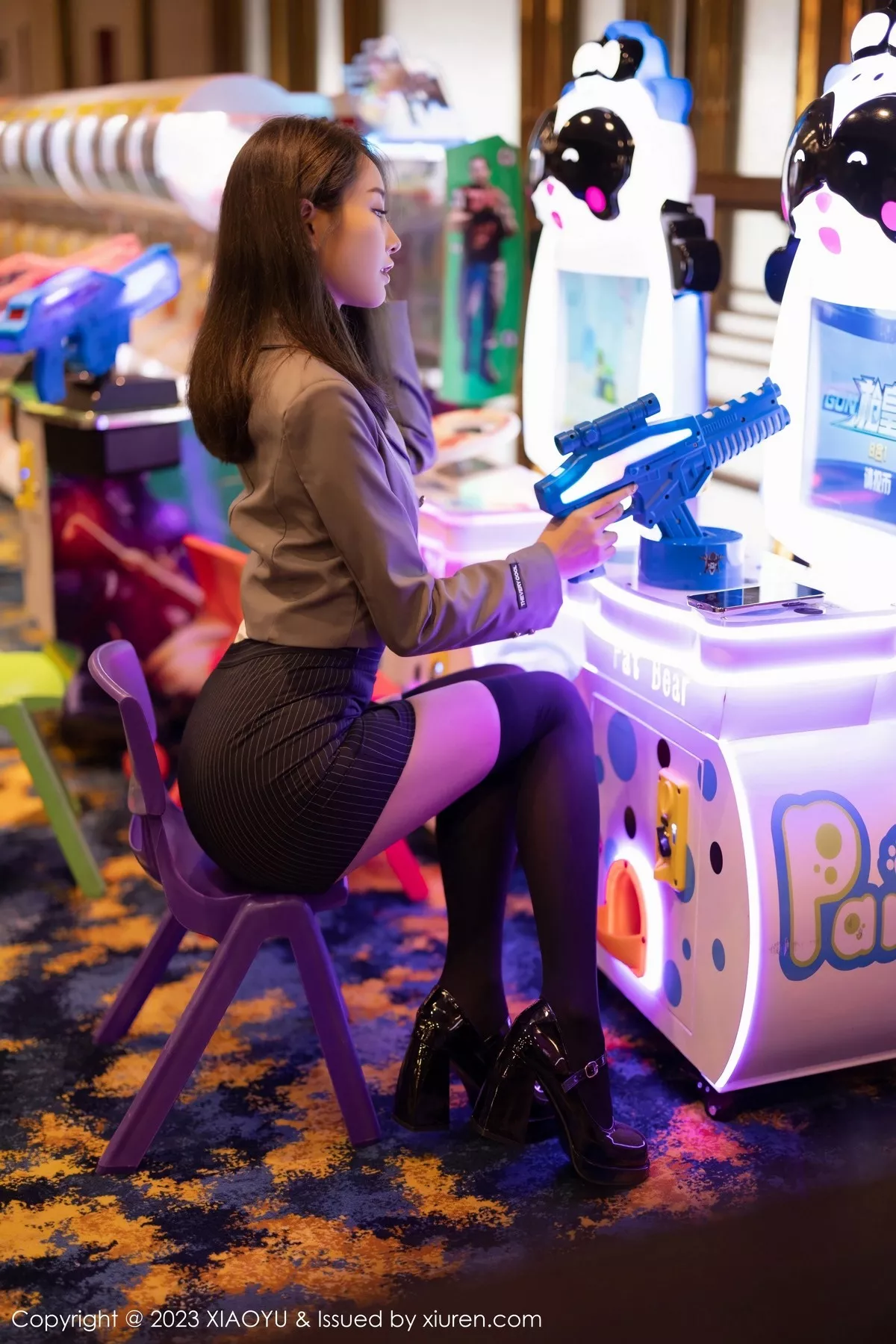 秀人集.com_[XiaoYu画语界]Vol.1027_模特苏苏阿性感白T配深色短裙露白色内衣秀曼妙身姿诱惑写真90P