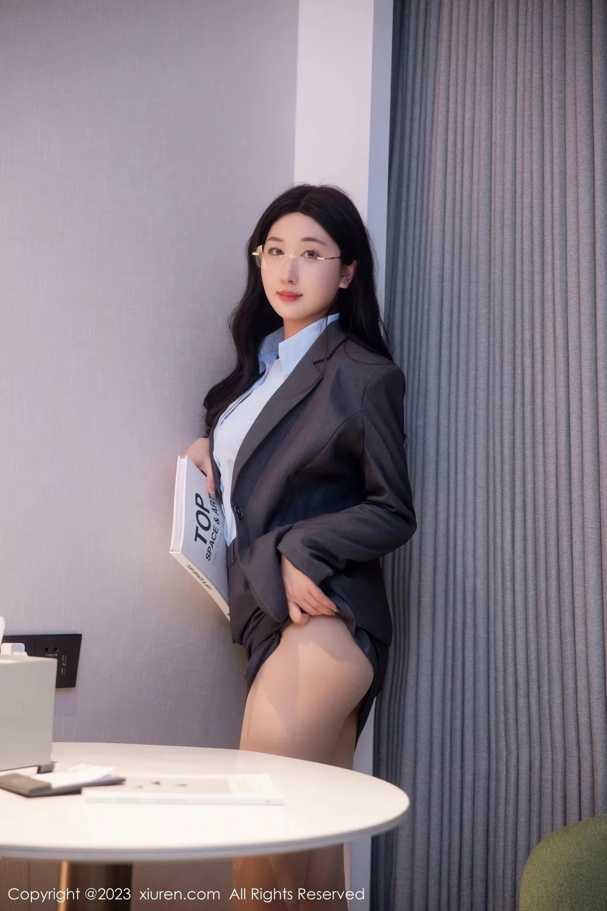 秀人集.com_[XiuRen秀人网]No.6607_模特江真真深灰色OL制服露蓝黑色蕾丝内衣配原色丝袜诱惑写真86P