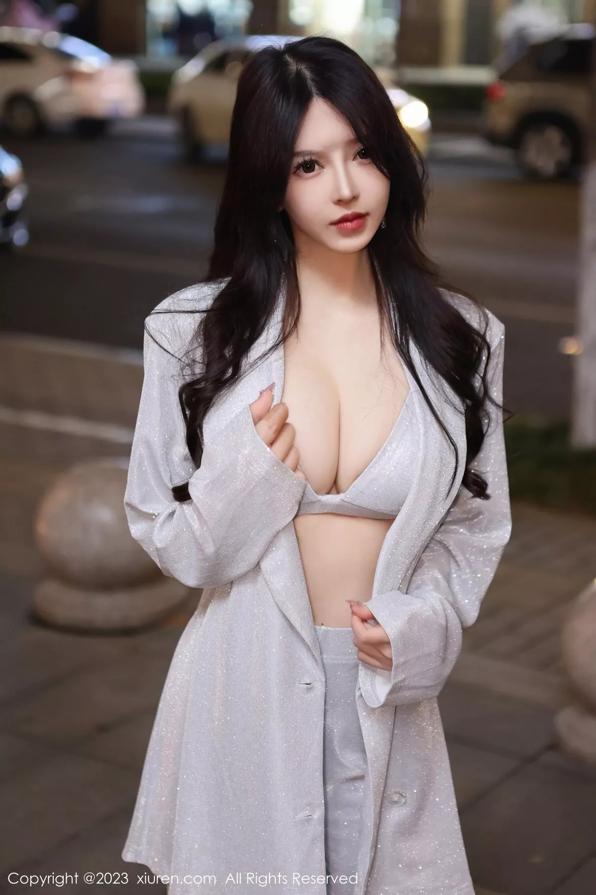 秀人集.com_[XiuRen秀人网]No.6605_模特玉兔miki脱简约银灰外衣露银灰内衣秀傲人豪乳撩人诱惑写真82P