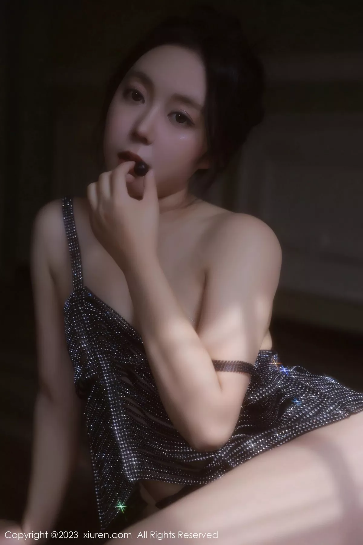 秀人集.com_[XiuRen秀人网]No.6601_模特露露luncy性感紫色轻透情趣服饰秀惹火身材撩人诱惑写真80P