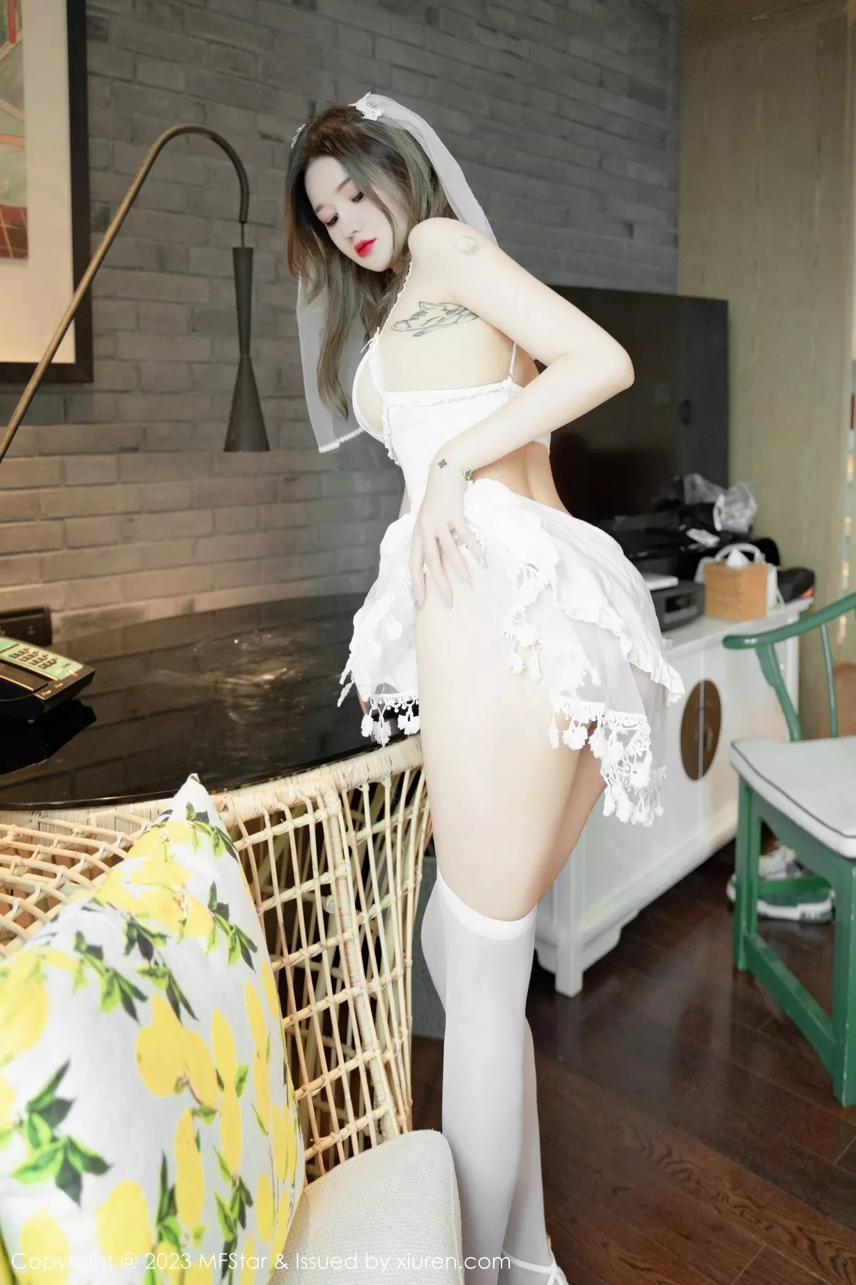 秀人集.com_[MFStar模范学院]Vol.613_模特杨可可coco性感白色情趣服配白丝吊袜情趣捆绑惹火诱惑写真62P