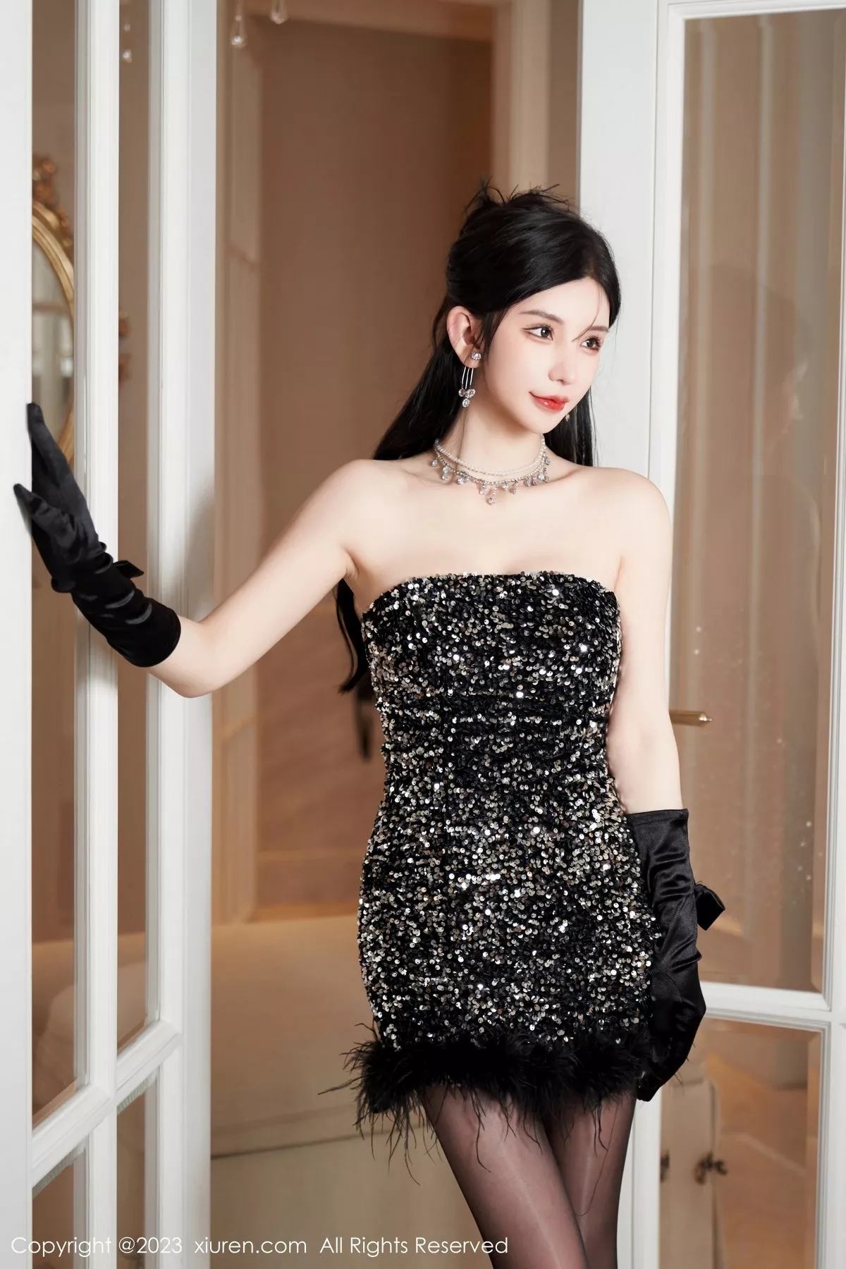 秀人集.com_[XiuRen秀人网]No.6771_女神周于希Sally性感黑色低胸短裙配超薄油亮黑丝惹火诱惑写真87P