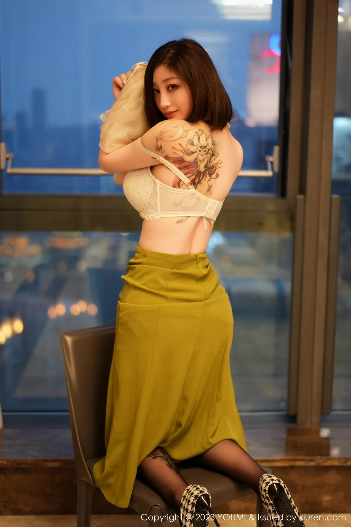 秀人集.com_[YouMi尤蜜荟]Vol.940_女神妲己_Toxic性感白色蕾丝内衣配超薄黑丝秀美胸肥臀诱惑写真89P