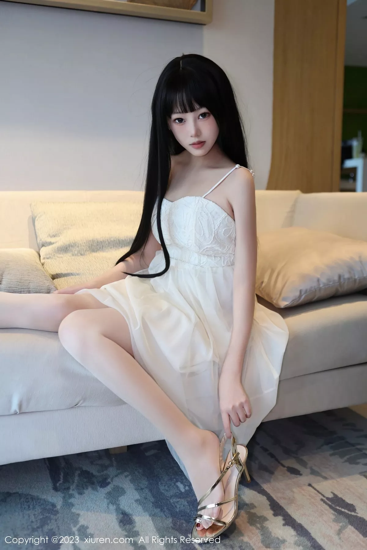 秀人集.com_[XiuRen秀人网]No.6828_模特早川京子脱白色吊带连衣裙露粉色内衣配超薄肉丝诱惑写真79P