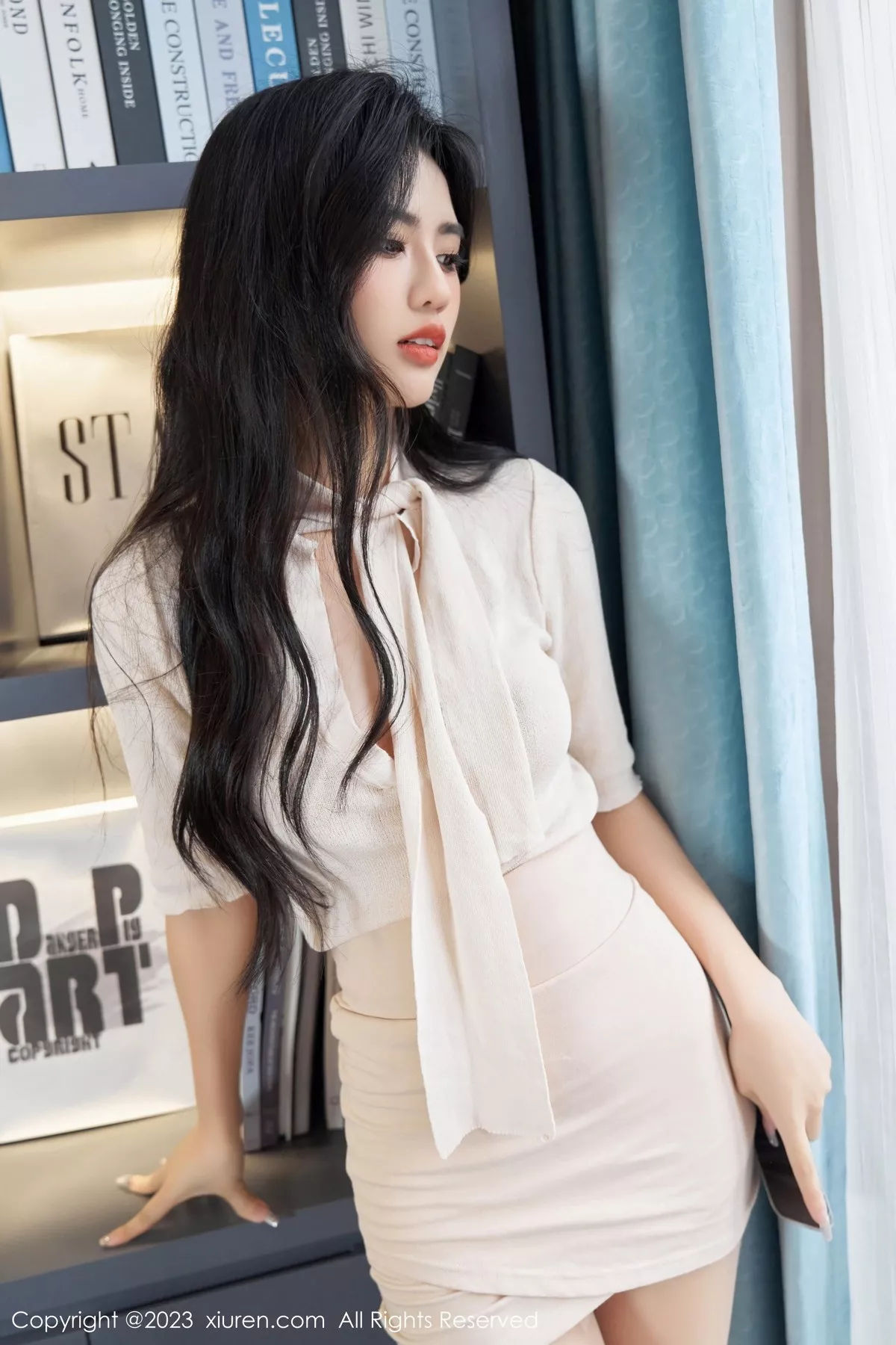 秀人集.com_[XiuRen秀人网]No.6833_模特浅浅Danny性感白色厨娘服饰真空秀丰腴身姿惹火诱惑写真100P