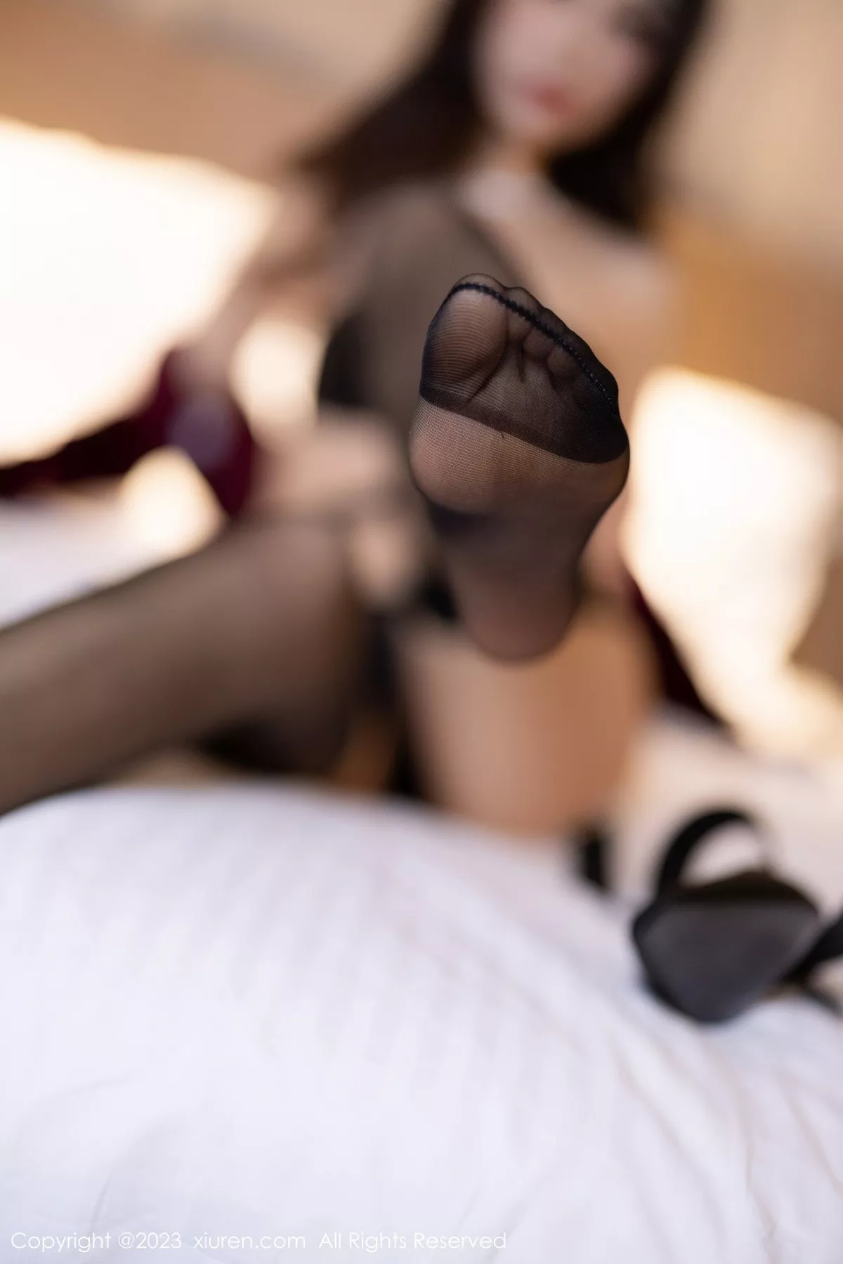 秀人集.com_[XiuRen秀人网]No.6858_模特林乐一红色连衣裙露黑色内衣配黑丝吊袜秀曼妙身姿诱惑写真85P