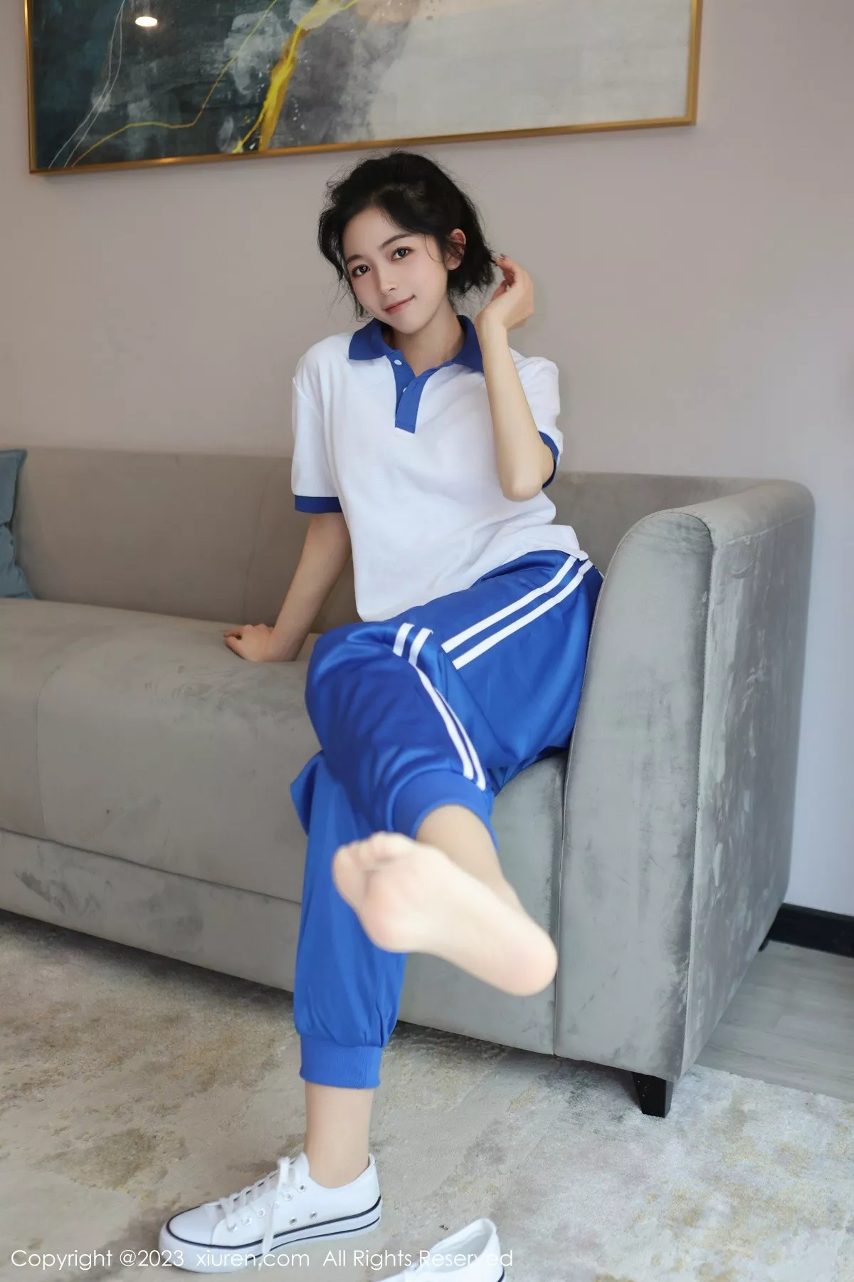 秀人集.com_[XiuRen秀人网]No.6855_模特茜茜Kimi脱性感学妹装露浅色蕾丝内衣秀完美身材诱惑写真85P