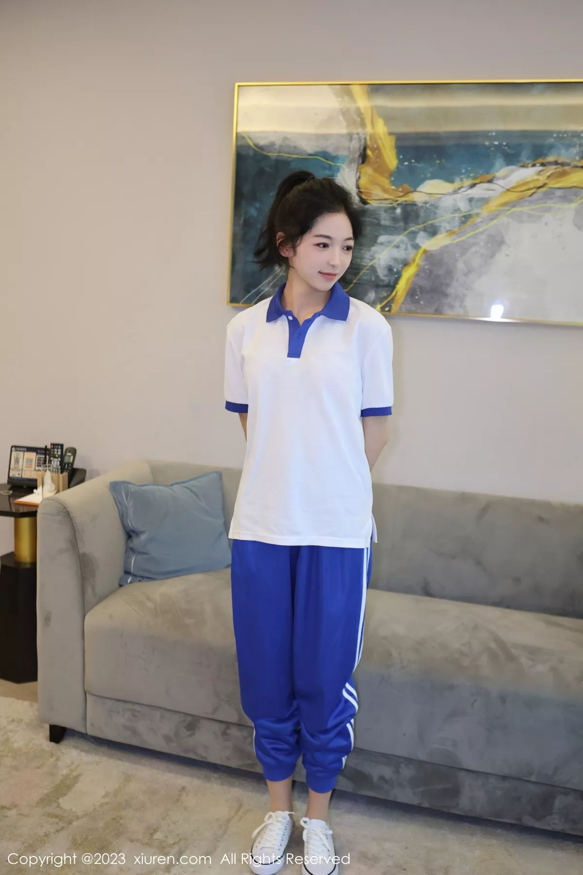 秀人集.com_[XiuRen秀人网]No.6855_模特茜茜Kimi脱性感学妹装露浅色蕾丝内衣秀完美身材诱惑写真85P