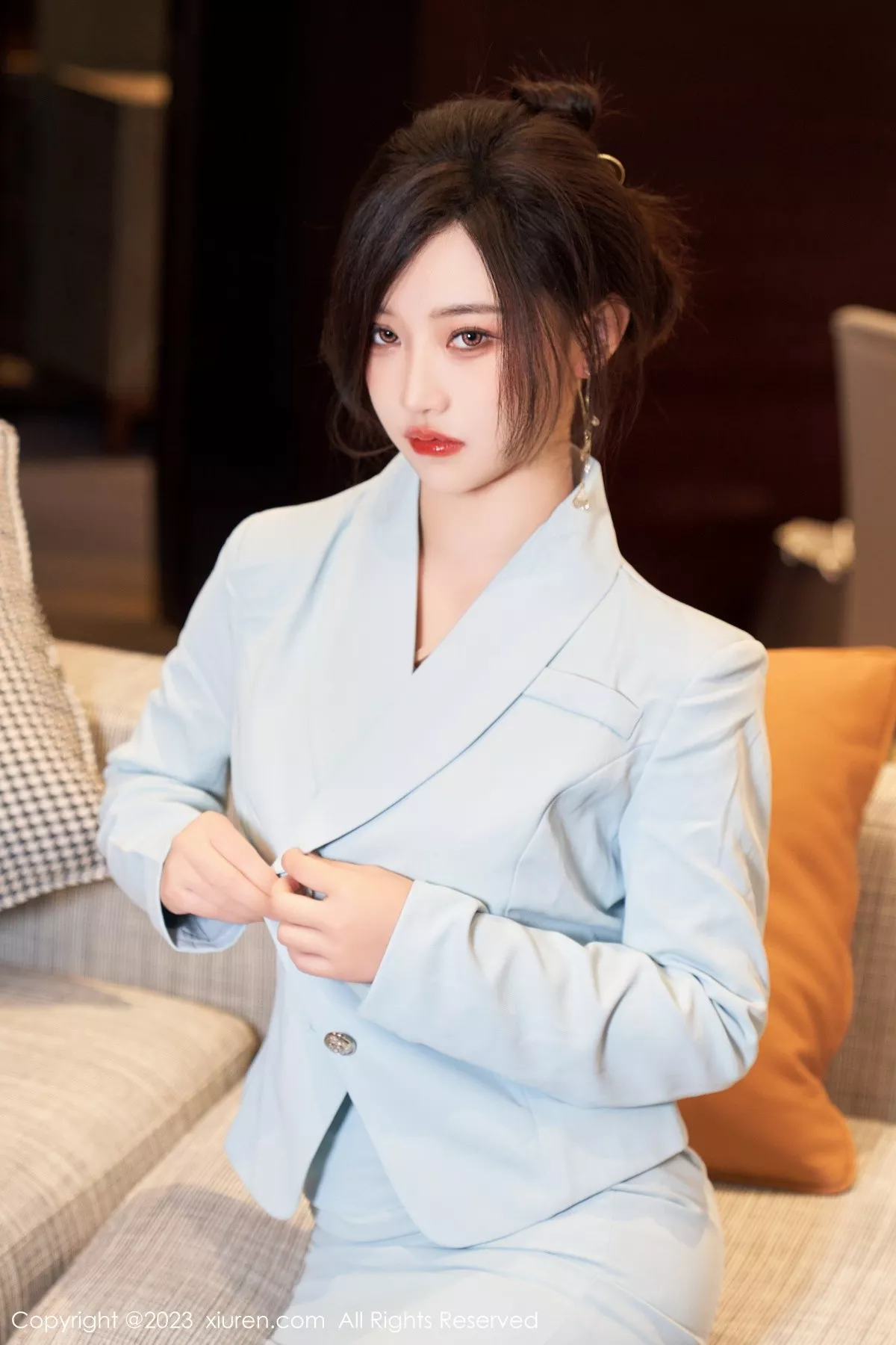 秀人集.com_[XiuRen秀人网]No.6857_模特妙可可Cheese脱淡蓝色OL服饰露浅色轻透内衣完美诱惑写真57P