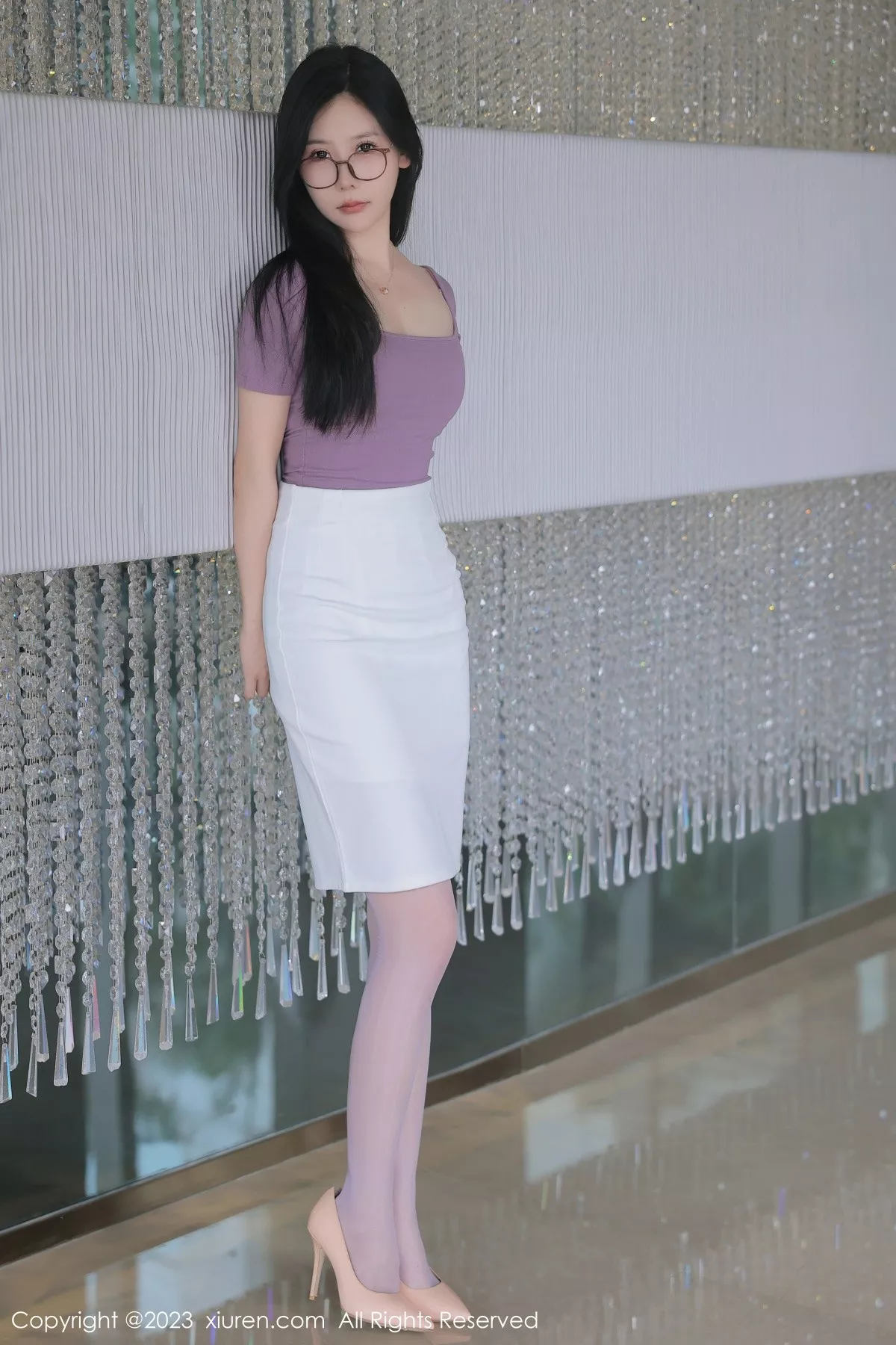 秀人集.com_[XiuRen秀人网]No.6865_模特尹甜甜泰国旅拍性感淡红蕾丝内衣配紫色丝袜迷人诱惑写真85P