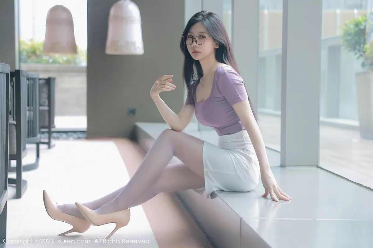 秀人集.com_[XiuRen秀人网]No.6865_模特尹甜甜泰国旅拍性感淡红蕾丝内衣配紫色丝袜迷人诱惑写真85P