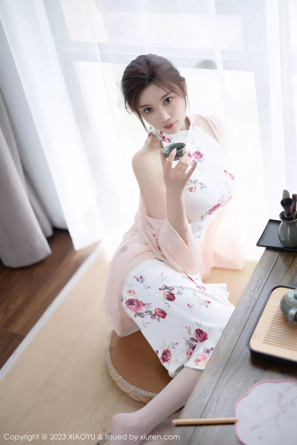 秀人集.com_[XiaoYu画语界]Vol.1046_女神杨晨晨Yome性感淡红色蕾丝内衣配白丝吊袜完美诱惑写真87P