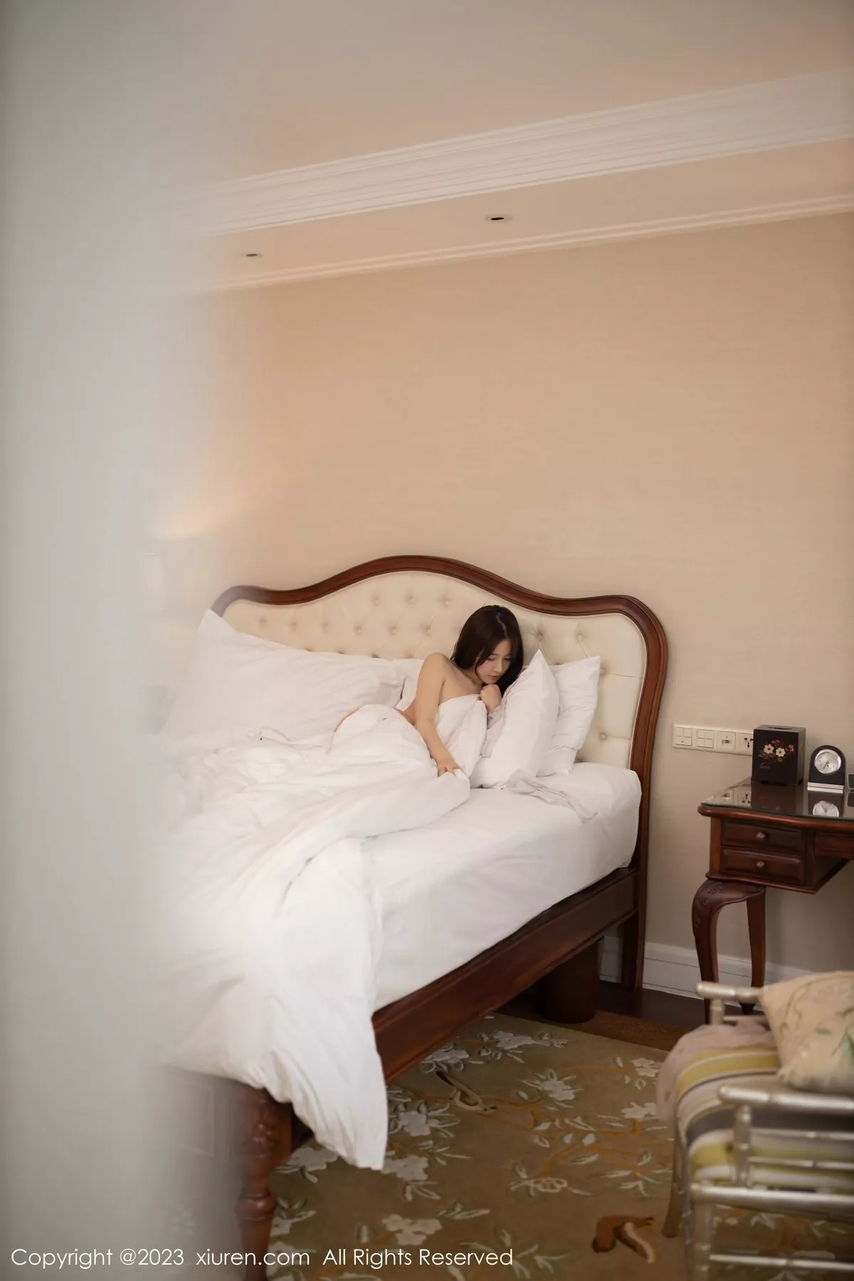 秀人集.com_[XiuRen秀人网]No.6893_模特鱼子酱Fish脱墨绿色长旗袍露性感内衣秀完美身材诱惑写真81P